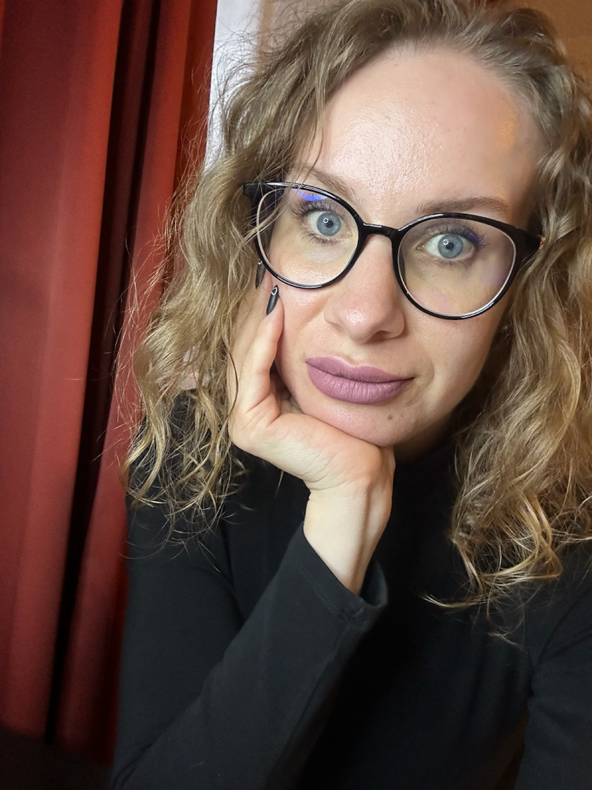 Привет, я — Евгения!
Работаю продакт-маркетологом в Циане, создаю образовательные программы и преподаю | Сетка — социальная сеть от hh.ru
