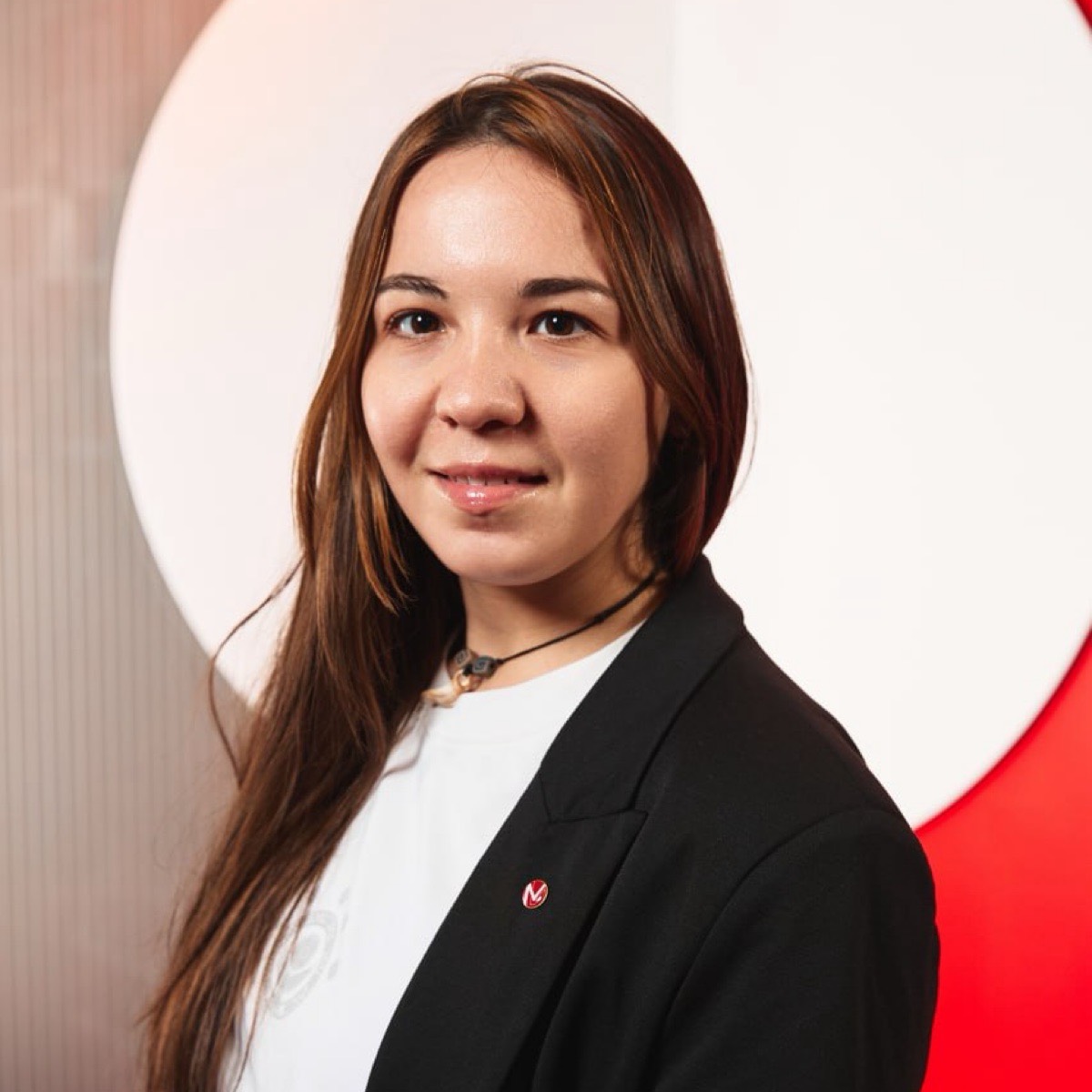 Айгуль Вакилова