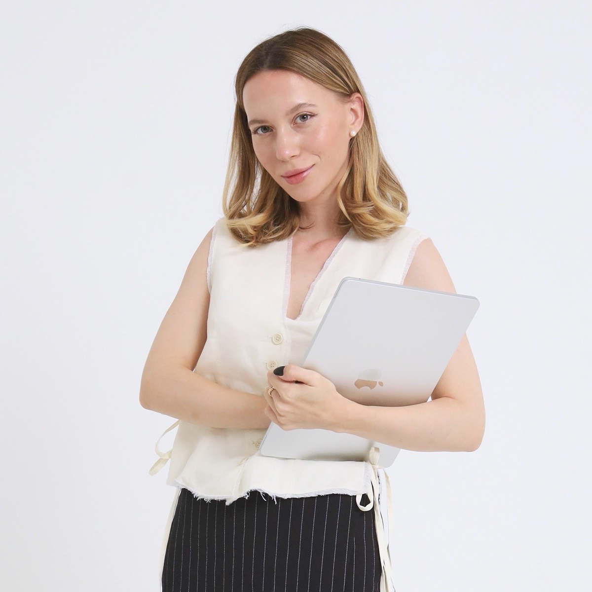 Полина Можарова