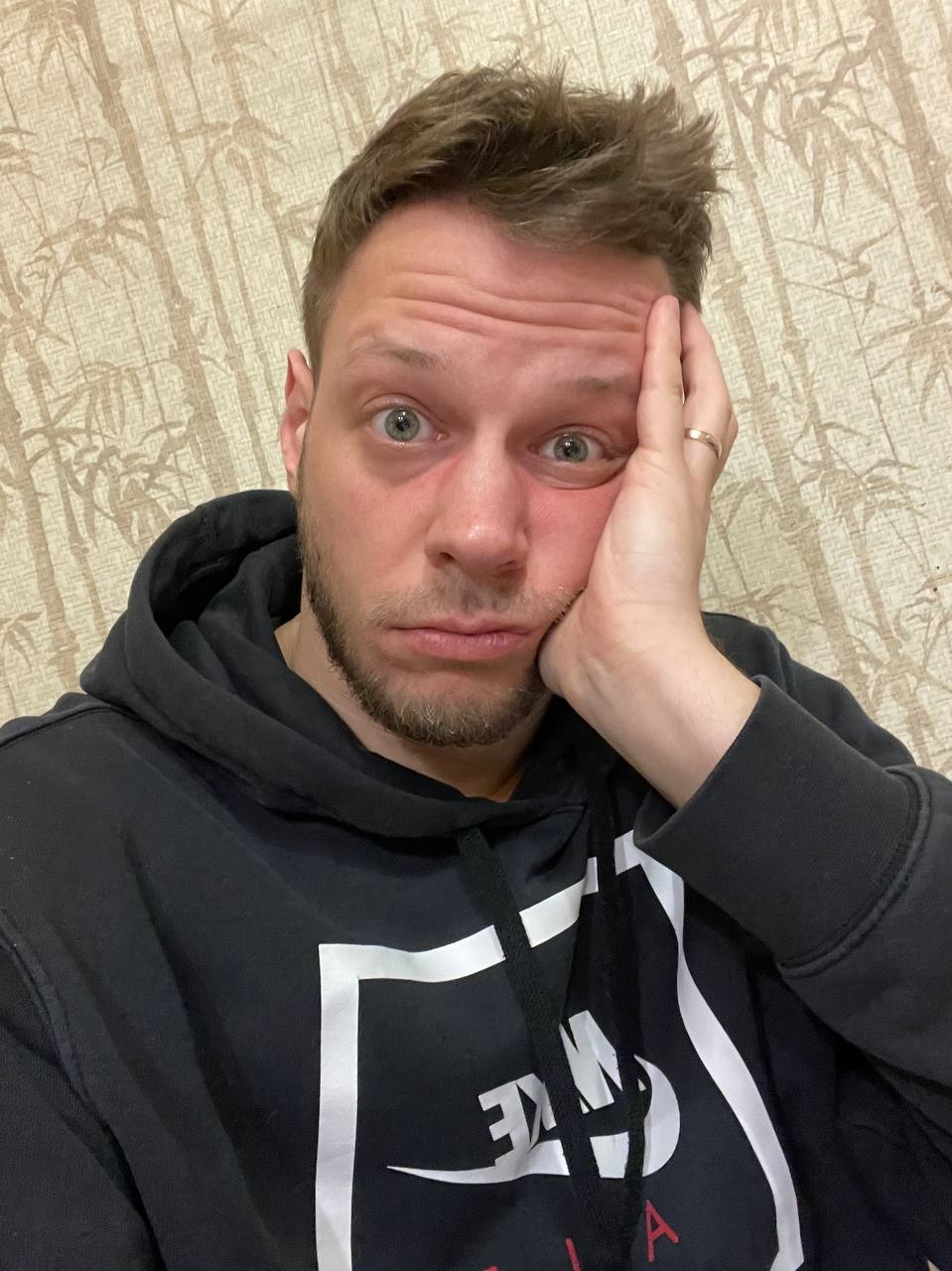 Давно мне не было так стыдно
Тут должен был быть умный заголовок про конкуренцию по цене. Но я сел писать пост и понял, что тут не умничать надо, а попросить у вас прощения | Сетка — социальная сеть от hh.ru