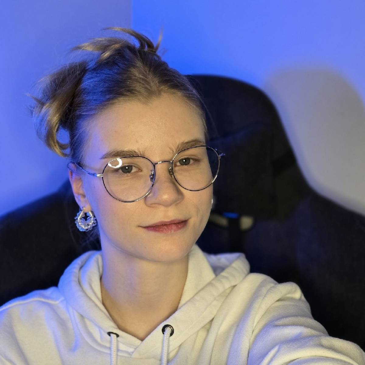 Анжелика Вверх