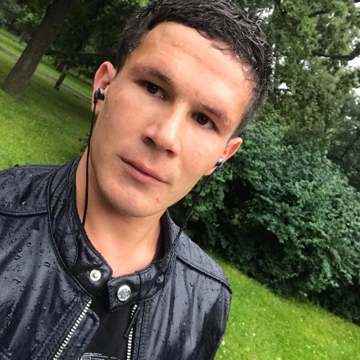 Александр Леконцев
