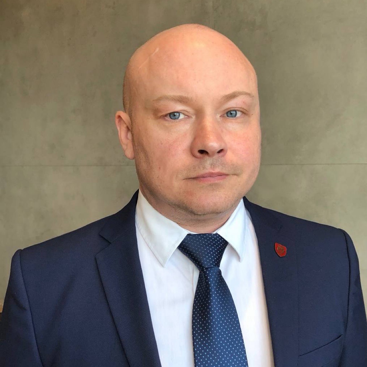 Павел Лесников