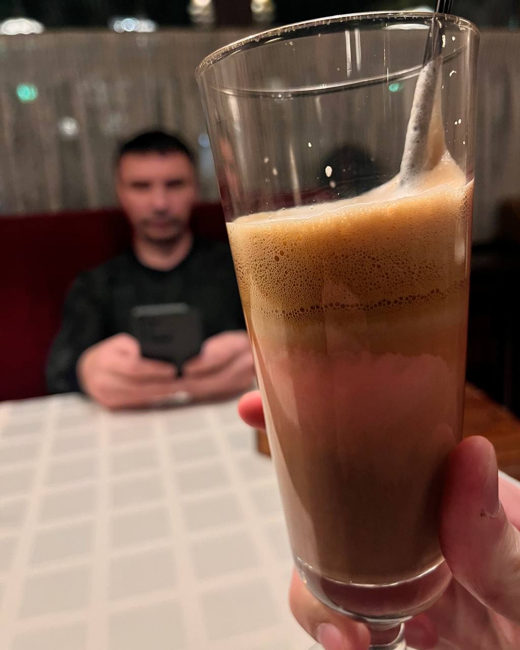 отдали газету в печать,
зашли отпраздновать
что пью?)
@zhirnofff | Сетка — социальная сеть от hh.ru