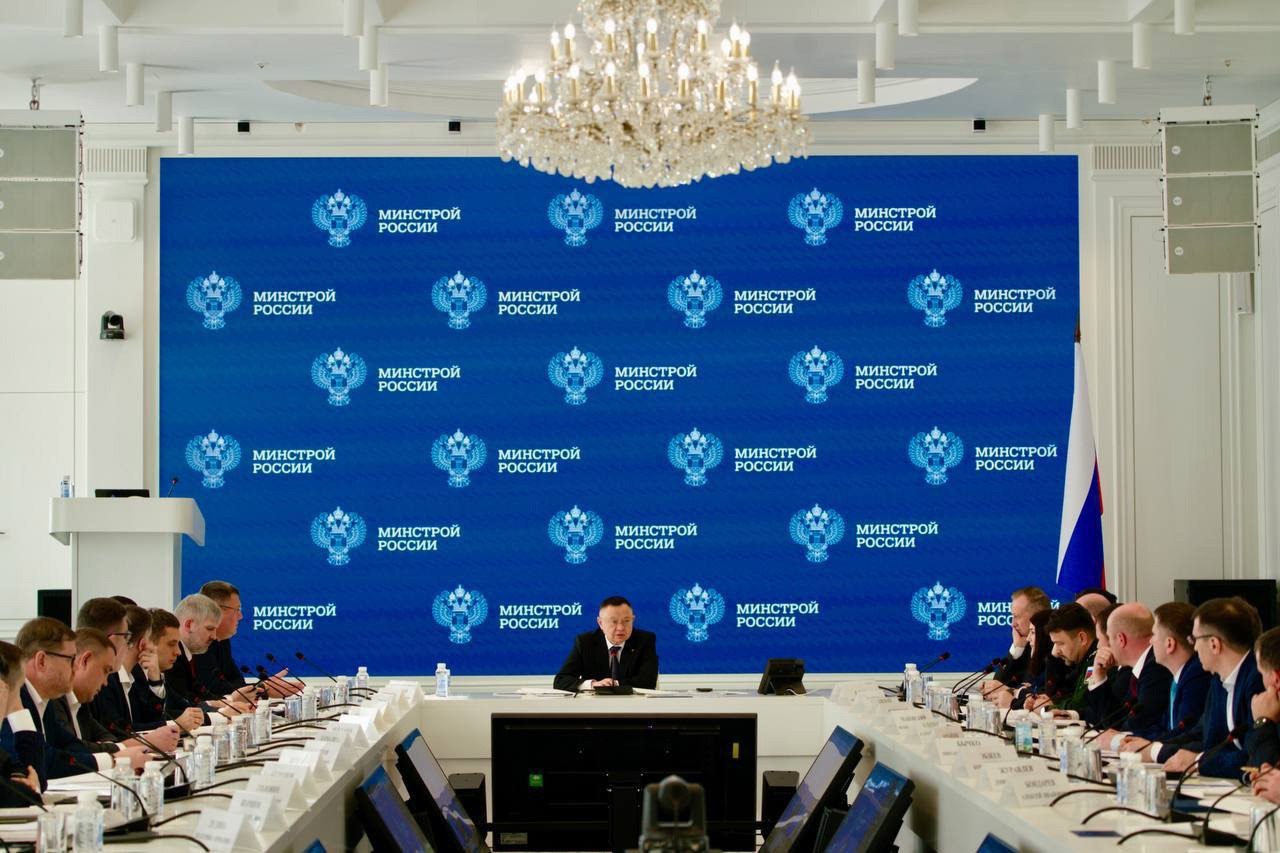 Глава Минстроя России Ирек Файзуллин провел совещание по вопросу строительства водовода от реки Дон Ростовской области до канала «Северский Донец – Донбасс»
В совещании также приняли участие Председат... | Сетка — социальная сеть от hh.ru