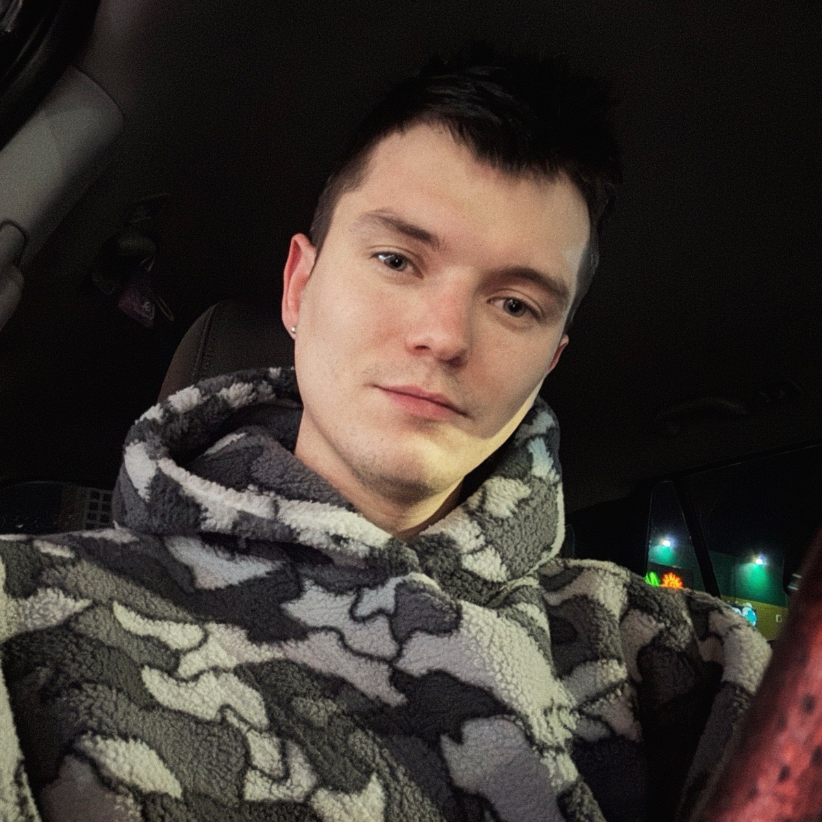 Влад Гусев