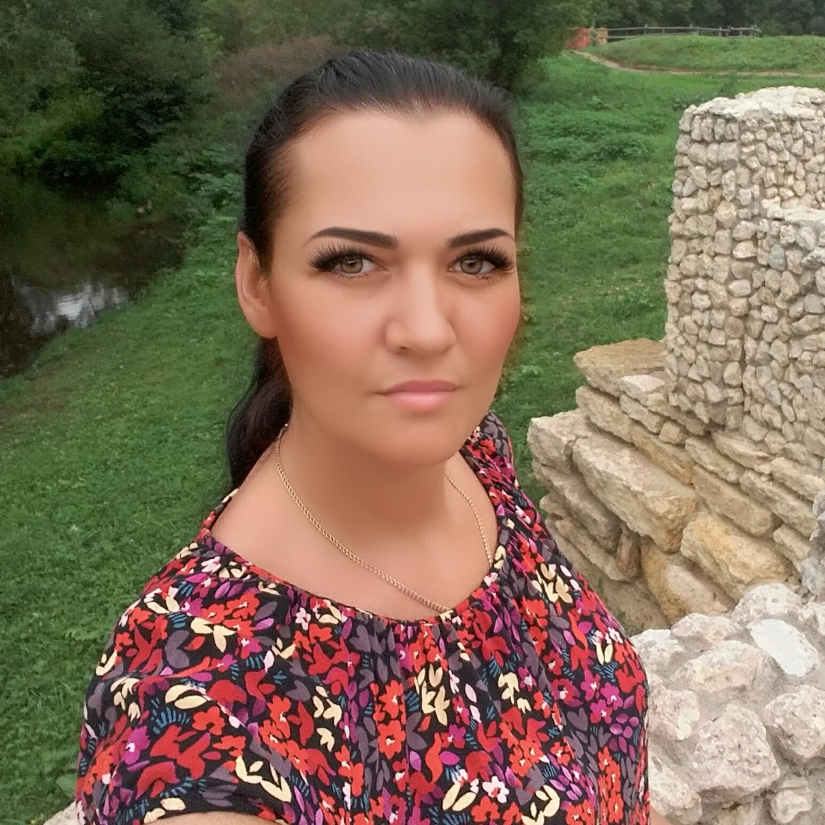 Любовь Новохатько
