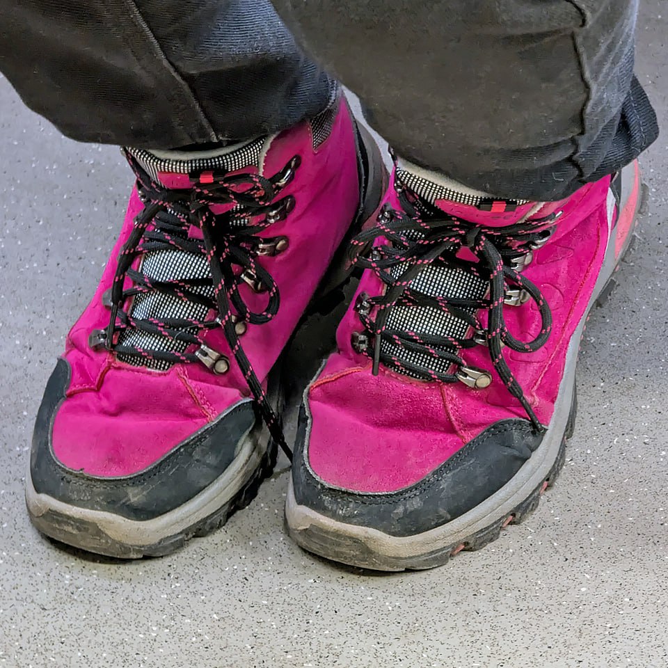 Яркие 😎
Похожие найдены тут 👇
🪙Цена#1
🪙Цена#2
🪙Цена#3
🪙Цена#4
#обувь #февраль #2025г #ногимосковскогометро #NMMetro #метро #москва #фуксия #ботинки | Сетка — социальная сеть от hh.ru