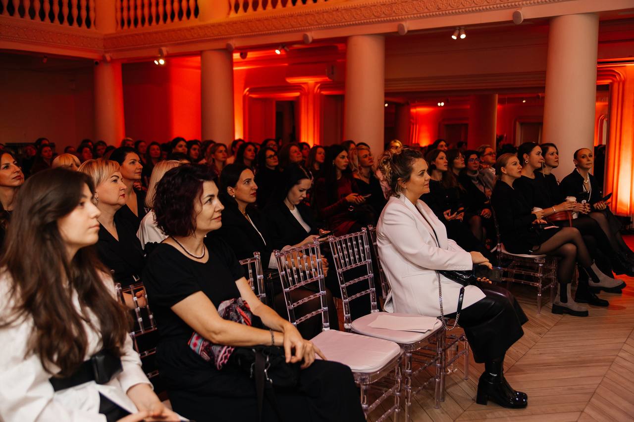 Сейчас настоящий «пилотаж» – когда твоя работа признаётся на всех уровнях: и в государственных структурах, а не только в инфобизнесе и в красивой запрещенной сети | Сетка — социальная сеть от hh.ru