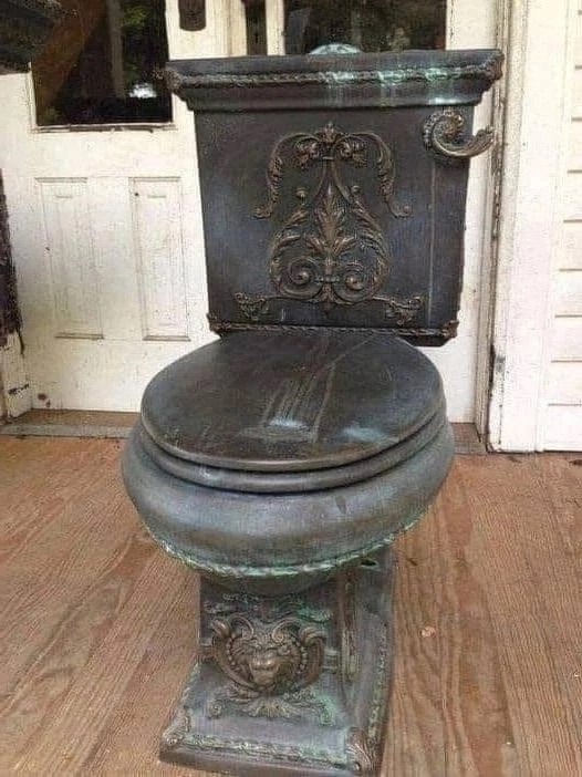 Чугунные не только радиаторы и котлы, но и …..унитазы😳1860 год выпуска - еще работает👍👌 | Сетка — социальная сеть от hh.ru