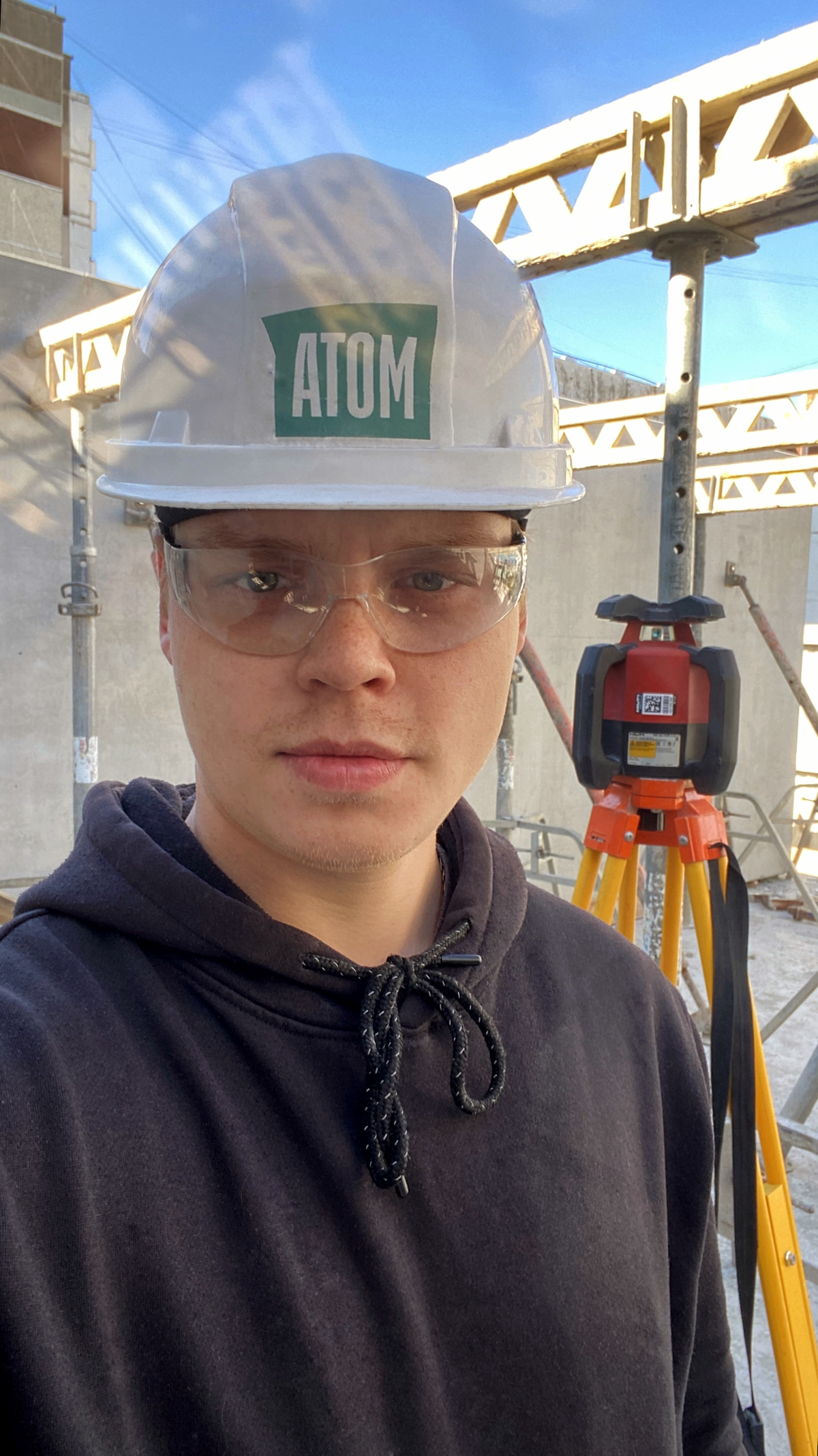 Здравствуйте товарищи!
Начинаю ведение рубрики про строительство на деле
Буду показывать, и объяснять разные интересные нюансы на объекте капитального строительства, коих достаточно.
#BUILDERBLOG | Сетка — социальная сеть от hh.ru