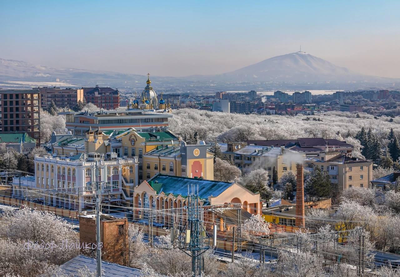 Ясный зимний день в Ессентуках
📸Федор Лашком | Сетка — социальная сеть от hh.ru