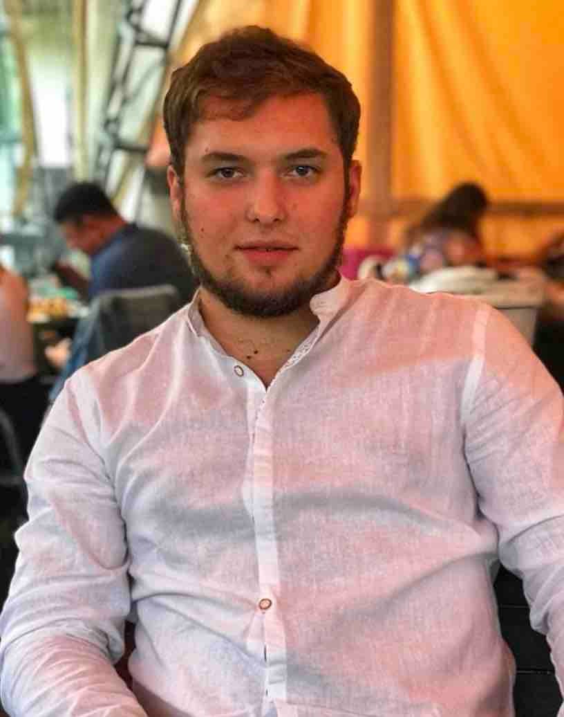 Роман Ростов