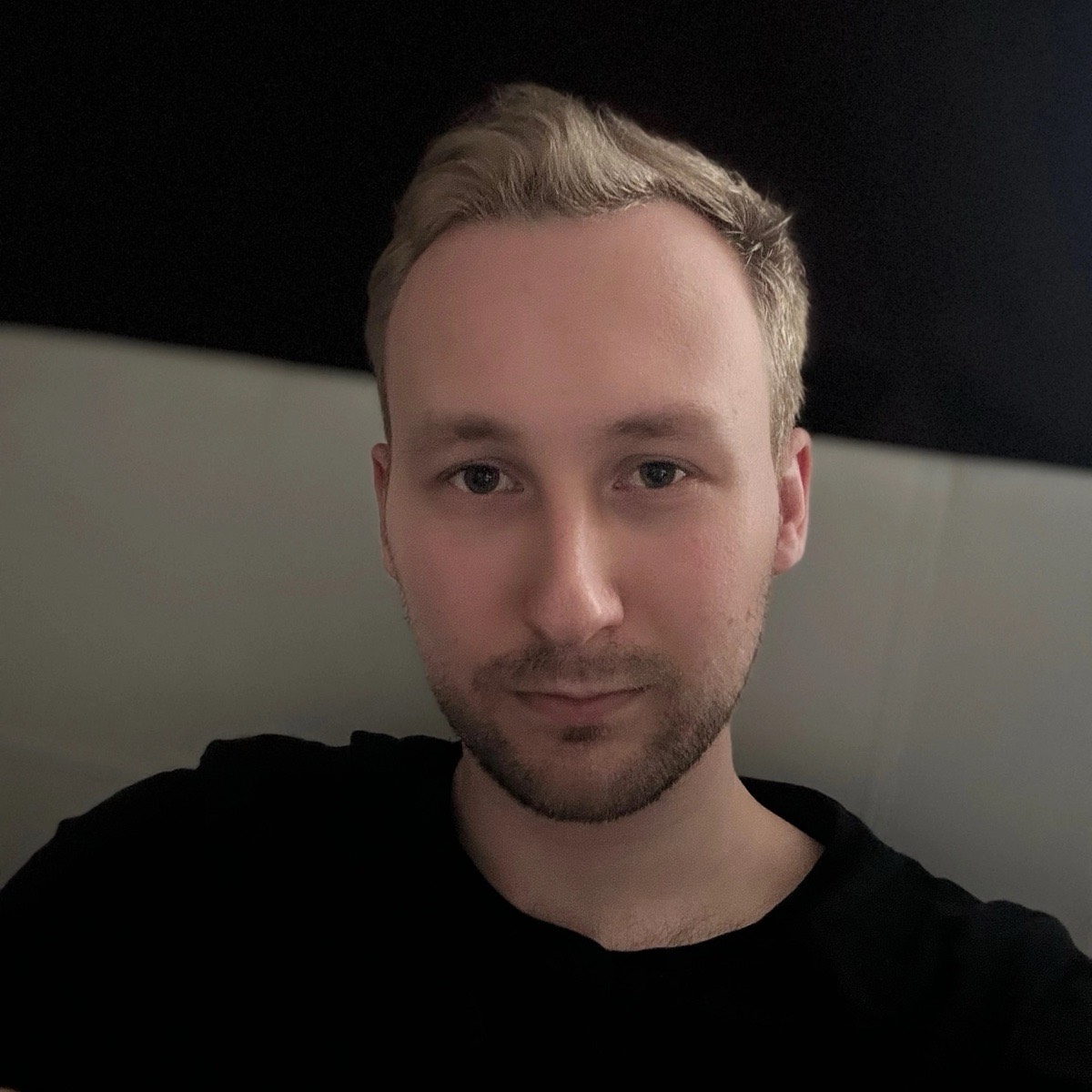 Максим Иванов