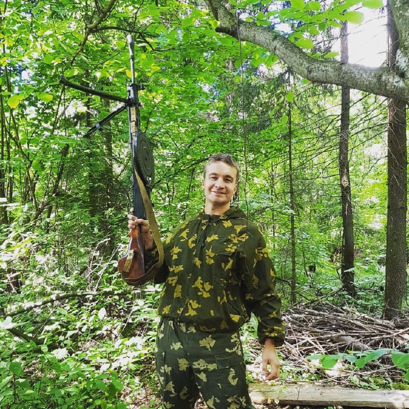 Мужики поздравляю Вас с Днём Защитника Отечества! ⚔️
Желаю уверенности в себе, в завтрашнем дне, чтобы Ваши сильные плечи были опорой для родных и близких, чтобы здоровье никогда не подводило, а успех... | Сетка — социальная сеть от hh.ru