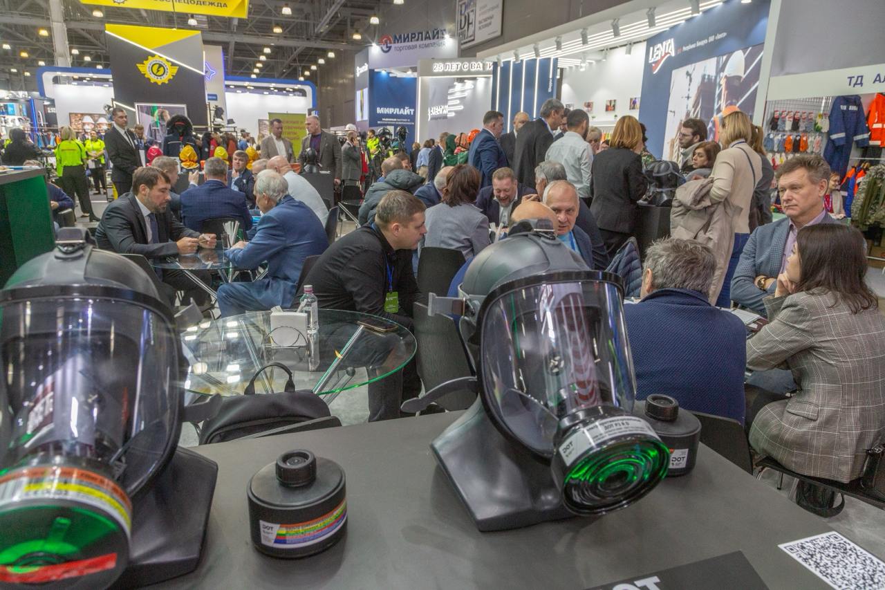 ❇️ Специализированная выставка и деловой форум «Безопасность и охрана труда» (БИОТ)
Мероприятие традиционно проходило в первой половине декабря | Сетка — социальная сеть от hh.ru