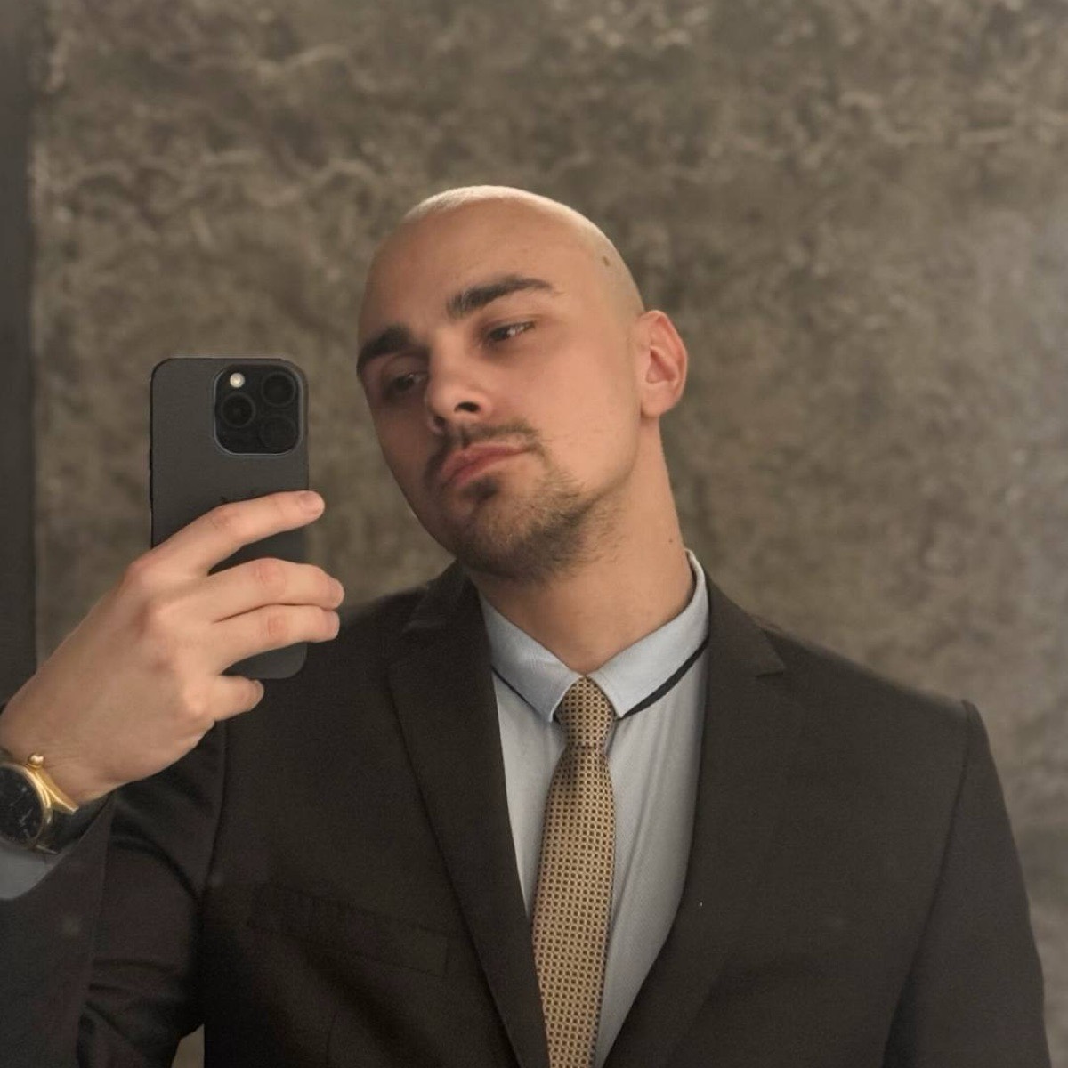 Артём Романов