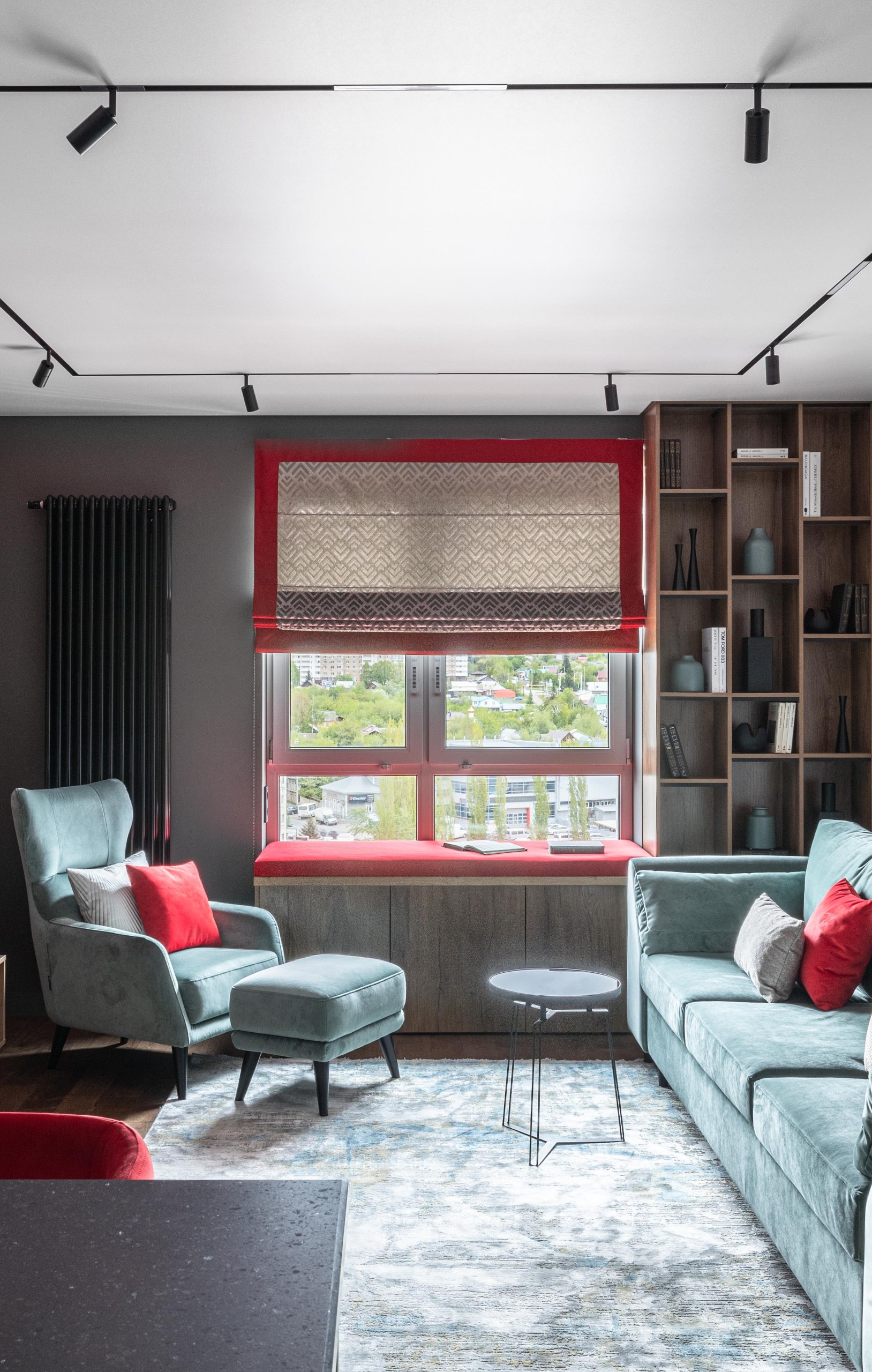 Дизайнер Елена Бузина знает, как создать пространство, радующее глаз — именно этого хотели заказчики с крайнего Севера, для которых она оформила яркий интерьер в городе немного южнее | Сетка — социальная сеть от hh.ru