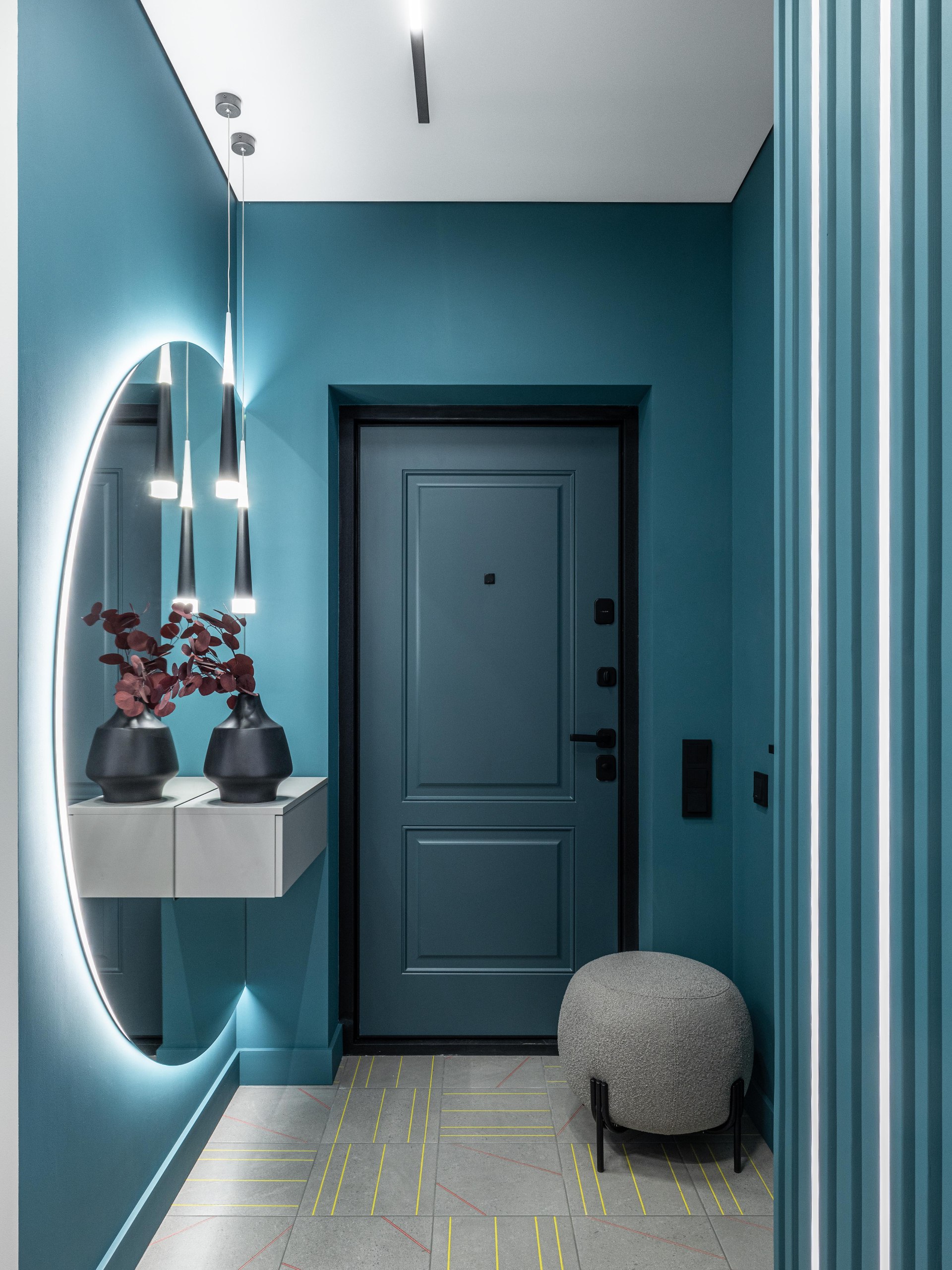 Дизайнер Елена Бузина знает, как создать пространство, радующее глаз — именно этого хотели заказчики с крайнего Севера, для которых она оформила яркий интерьер в городе немного южнее | Сетка — социальная сеть от hh.ru