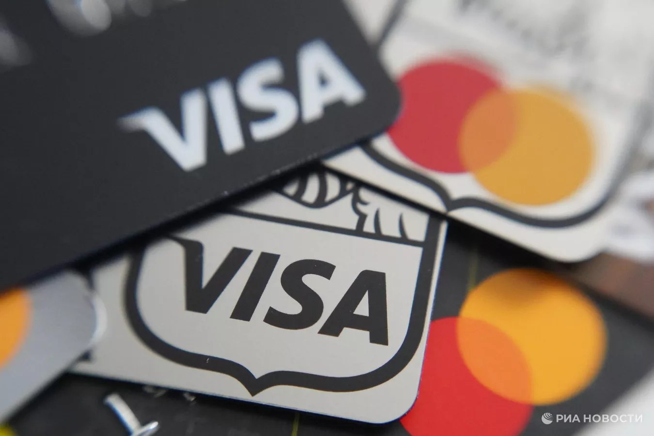 Первый зампред правления ВТБ Дмитрий Пьянов назвал возврат Visa и Mastercard в РФ «малозначительным» и возможным только после снятия с НСПК санкций | Сетка — социальная сеть от hh.ru