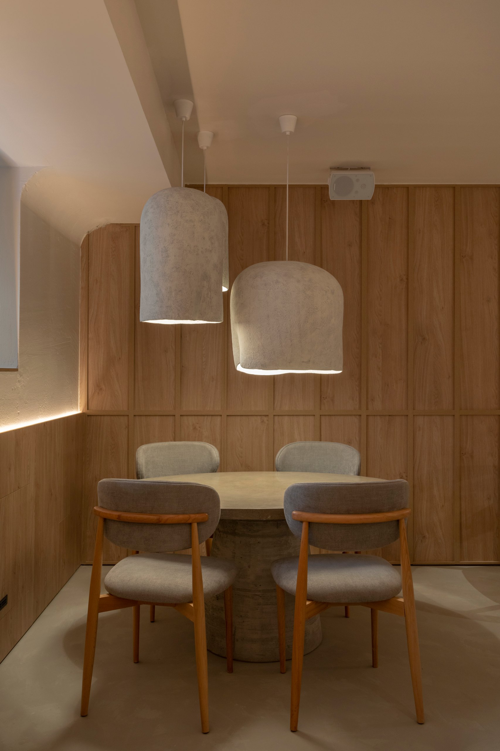 В доходном доме на Большой Дмитровке открылось шестое бистро сети J'PAN — интерьером занимались архитекторы и дизайнеры Yarin Bureau | Сетка — социальная сеть от hh.ru