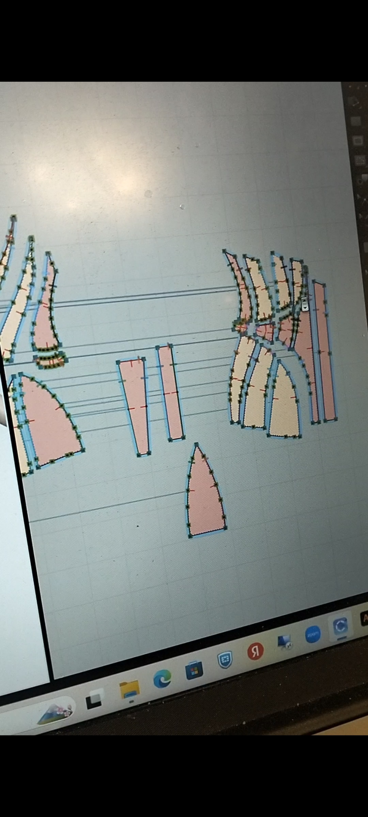 Делала корсет от Mugler в 3д по фото с показа, очень красивое изделие
#3д #3d #clo3d #конструктородежды #портной #фриланс #работа #заказчики #заказ #дизайнеродежды | Сетка — социальная сеть от hh.ru