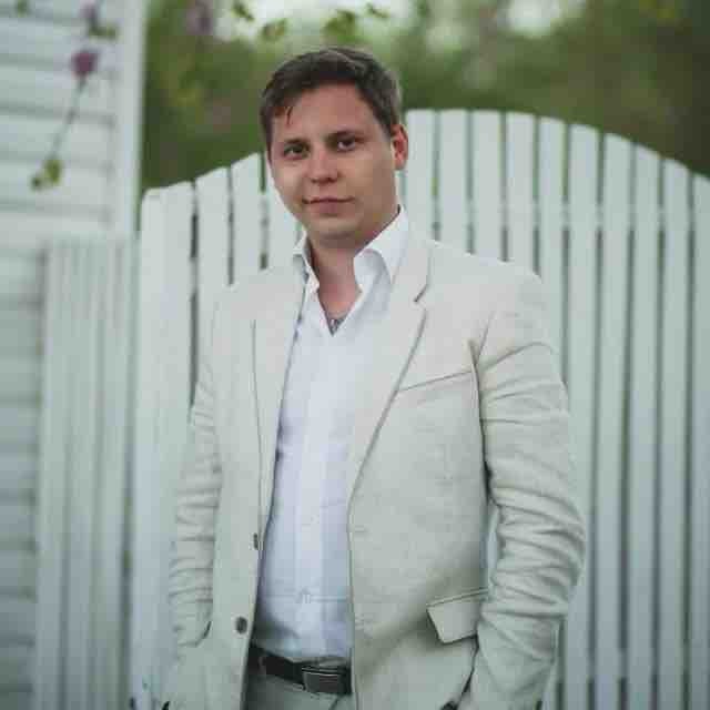 Максим Лещенко