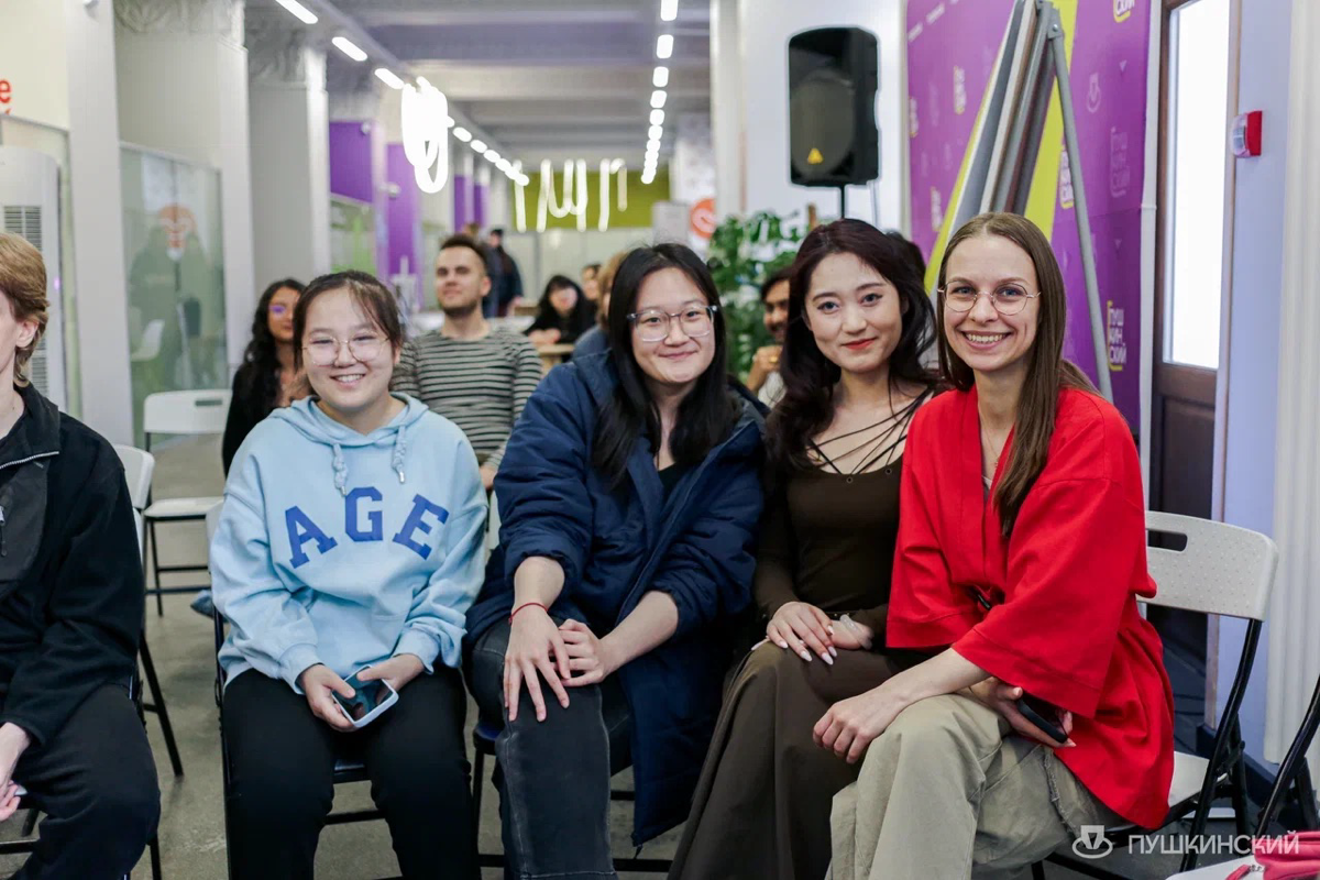 Состоялась наша первая стратегическая сессия с участниками из России, Китая и Индии 🇮🇳🇷🇺🇨🇳
Перед встречей мы немного переживали | Сетка — социальная сеть от hh.ru