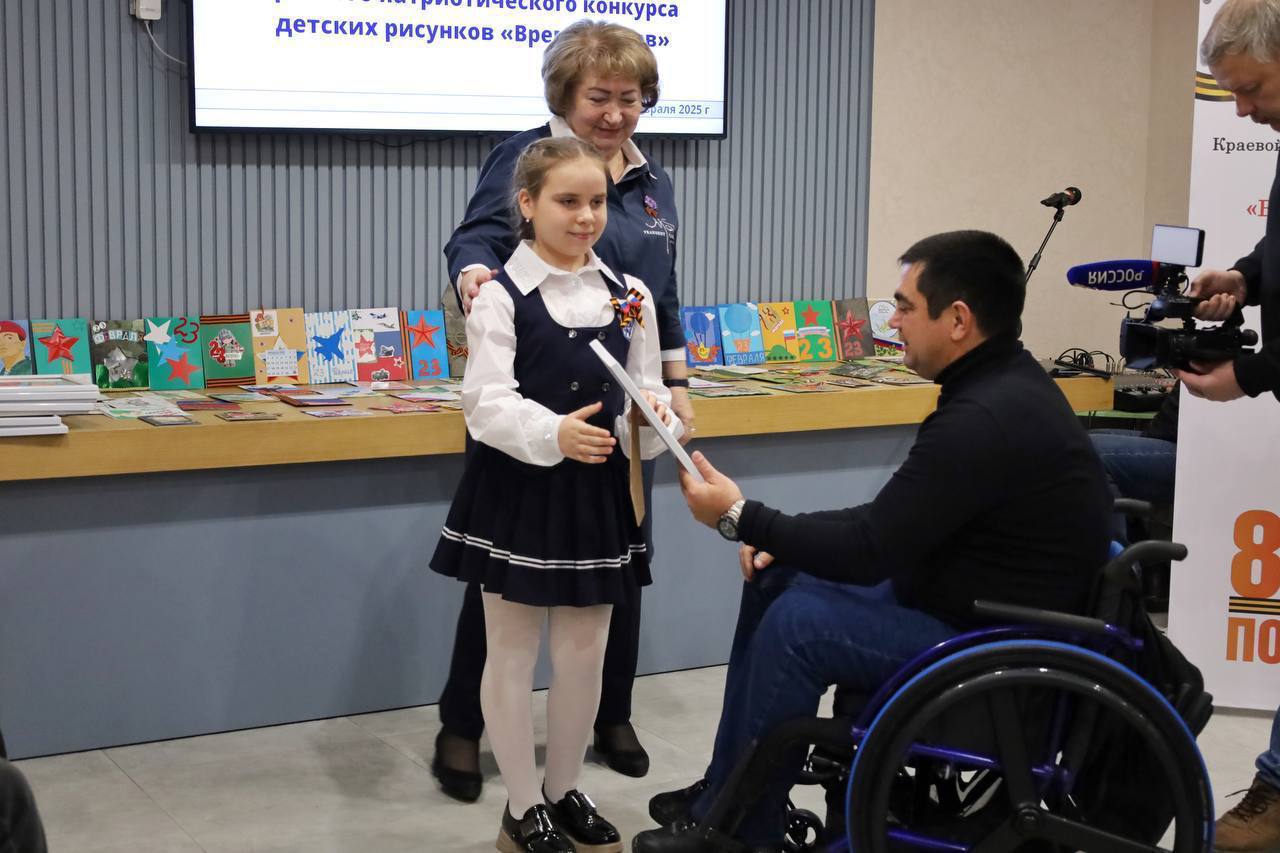 Юные ставропольцы поучаствовали в конкурсе рисунков краевого фонда «Защитники Отечества»
Конкурсантам предстояло создать рисунки по номинациям «На страже Родины», «Слава нашей Армии» и «День Победы» | Сетка — социальная сеть от hh.ru