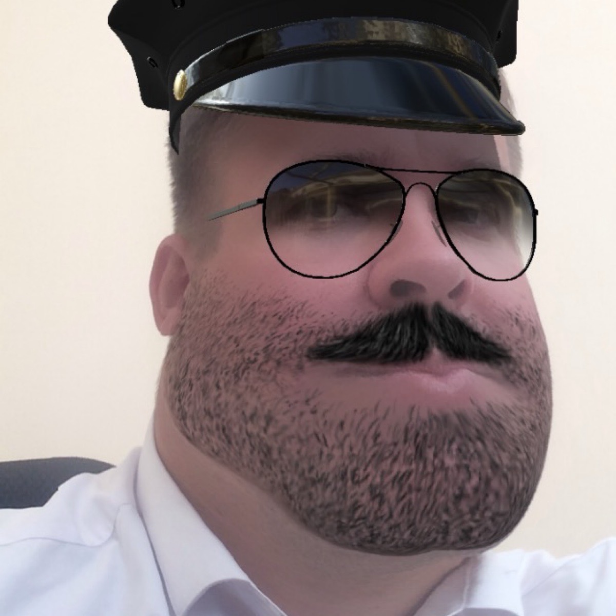 Максим Кузьми