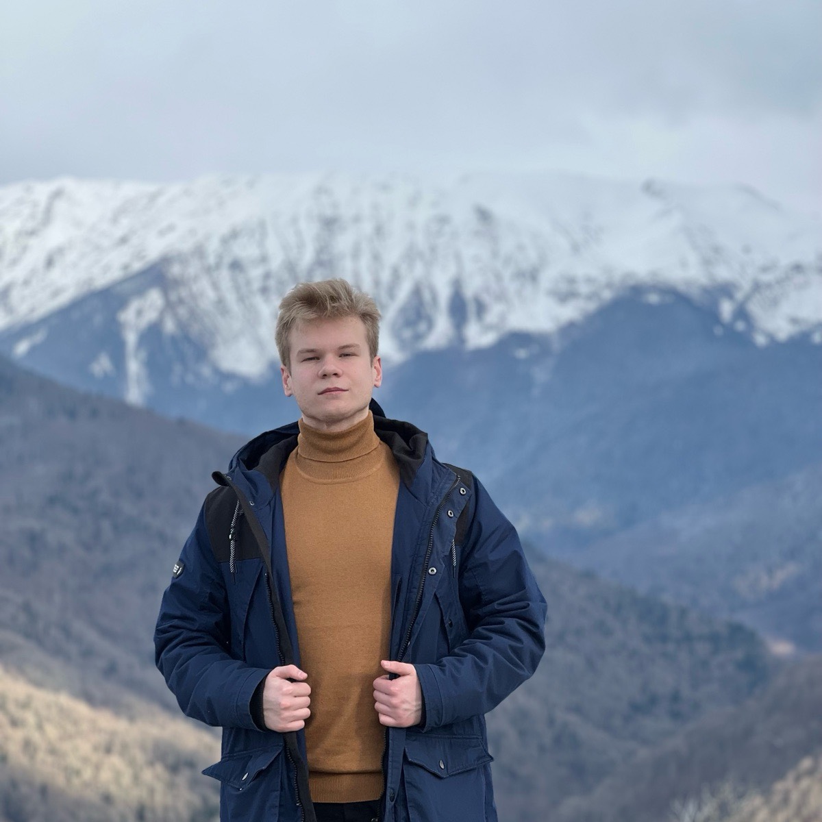 Михаил Лазарев