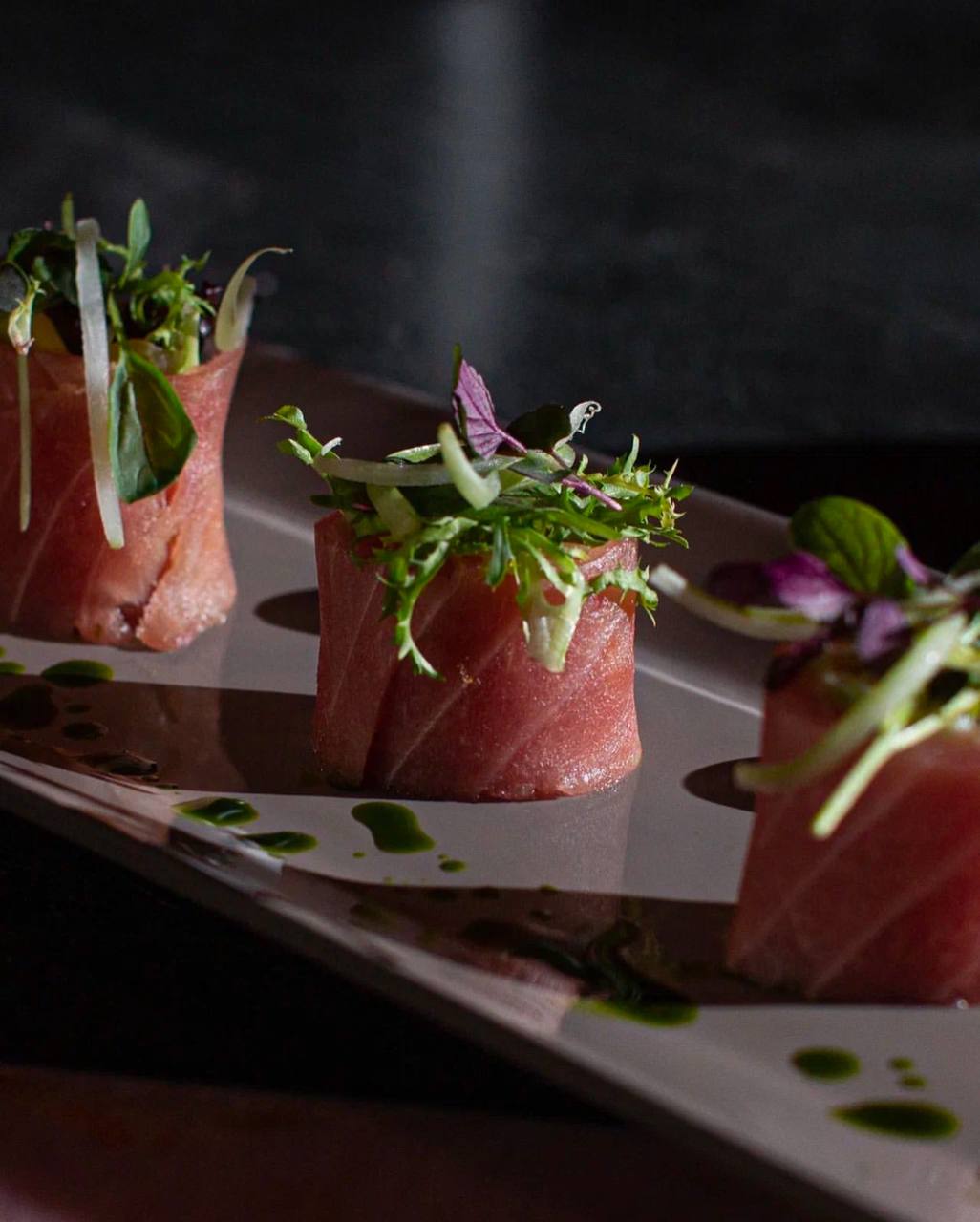 Всё для эффектной подачи японской кухни!🍣
Суши, сашими, роллы, закуски — подача важна не меньше, чем вкус. Разнообразные тарелки, соусники, палочки и детали создают гармоничную композицию | Сетка — социальная сеть от hh.ru