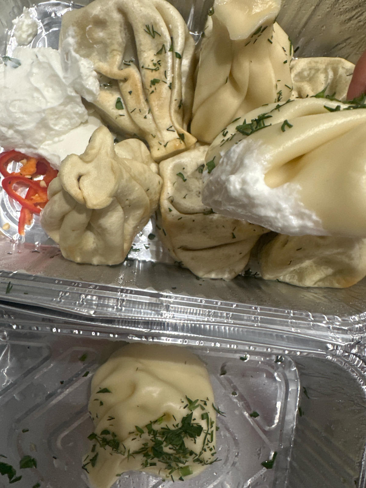 ем хинкали. с сыром, бараниной, курицей. | Сетка — социальная сеть от hh.ru
