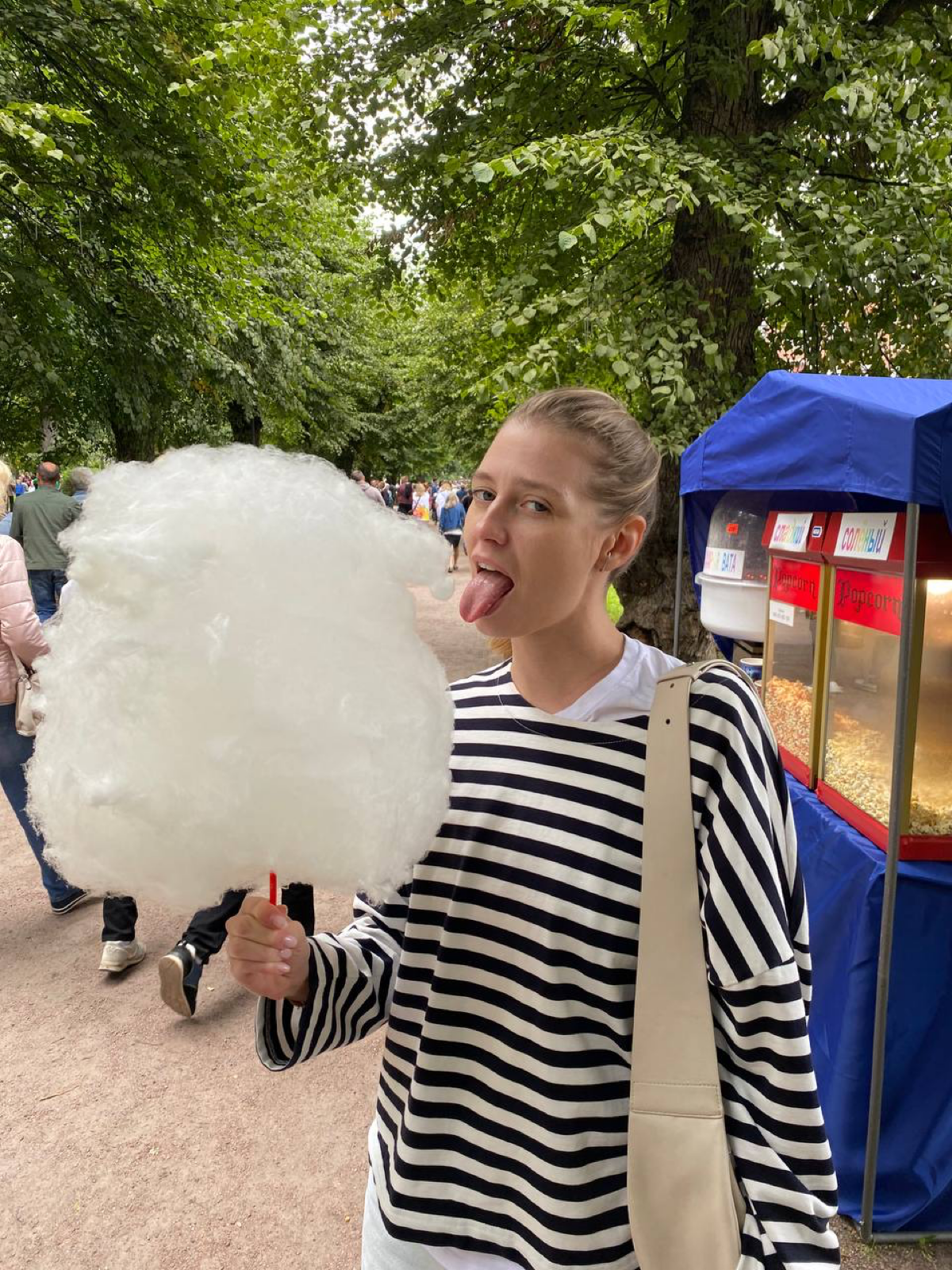 Меня зовут Алиса, я senior-продюсер и креативщик | Сетка — социальная сеть от hh.ru