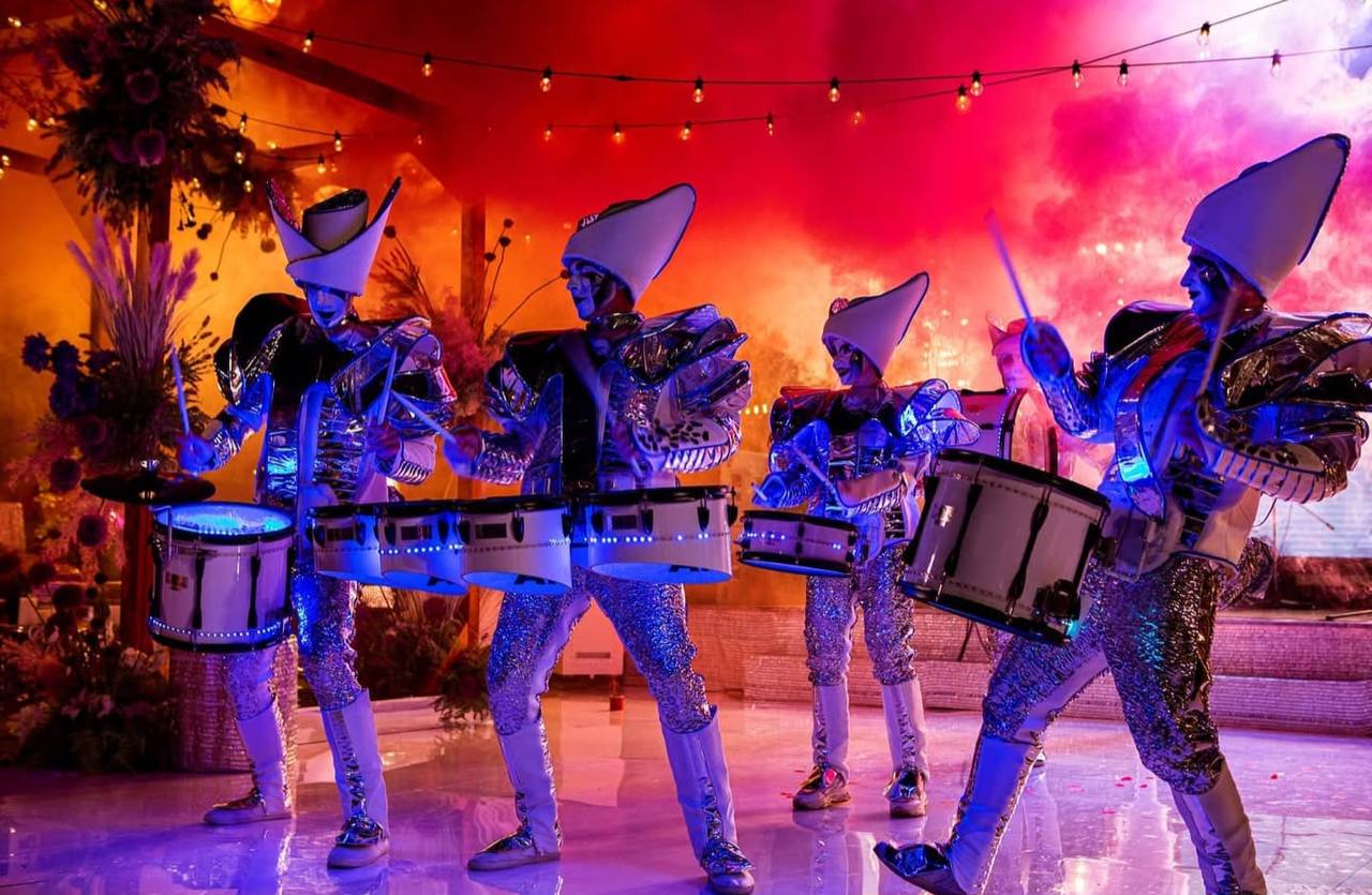 VOLTO - подробнее о шоу тут https://wowentertainment.ru/volto/ | Сетка — социальная сеть от hh.ru