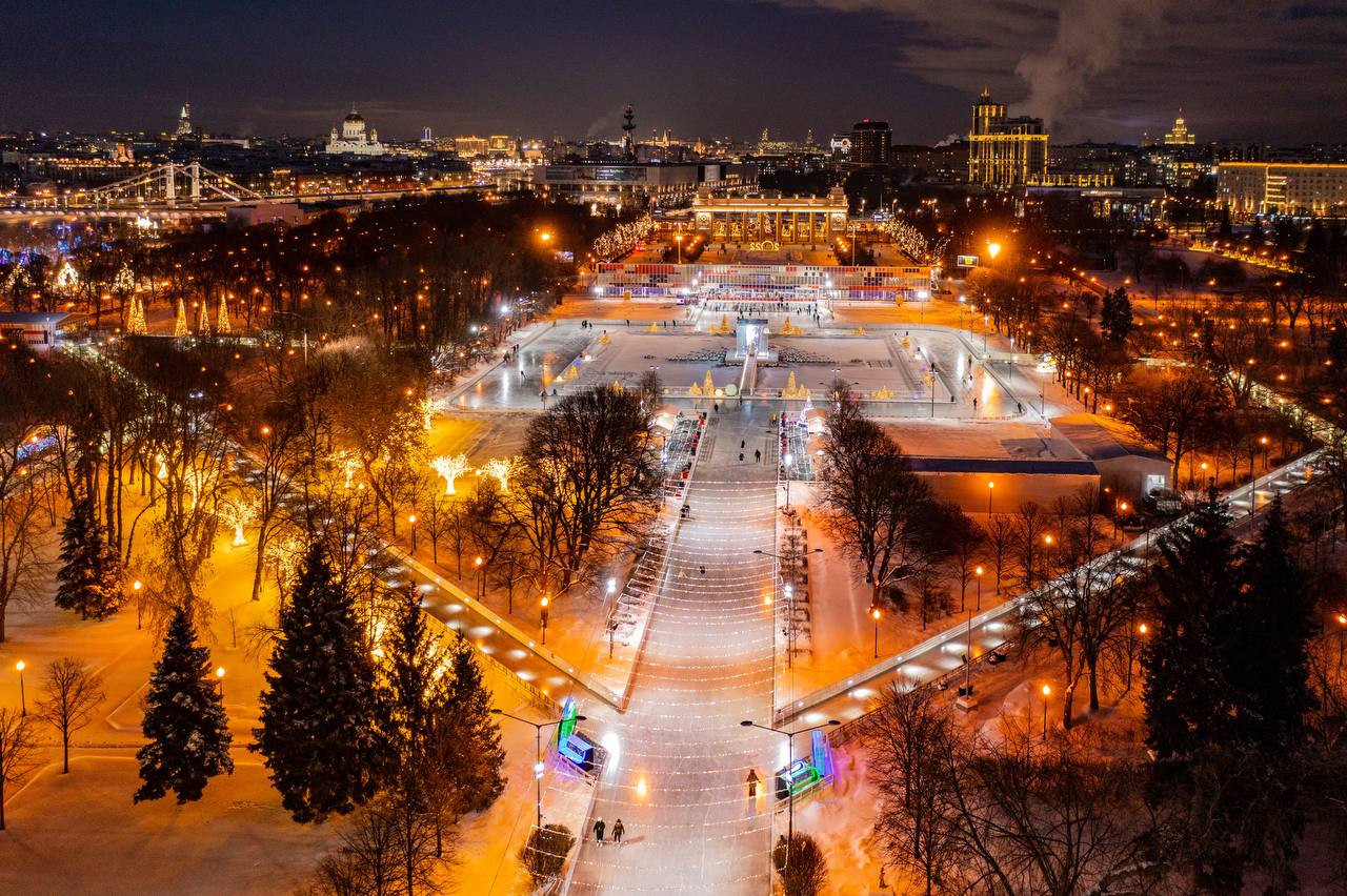 ⛸️Каток в Парке Горького будет работать бесплатно с 1 на 2 марта — с 00:00 до 03:00
Там будут романтичная иллюминация, ледовые прогулки и анимационное шоу
📲Подпишитесь на Вдвижении
#бесплатно #активны... | Сетка — социальная сеть от hh.ru
