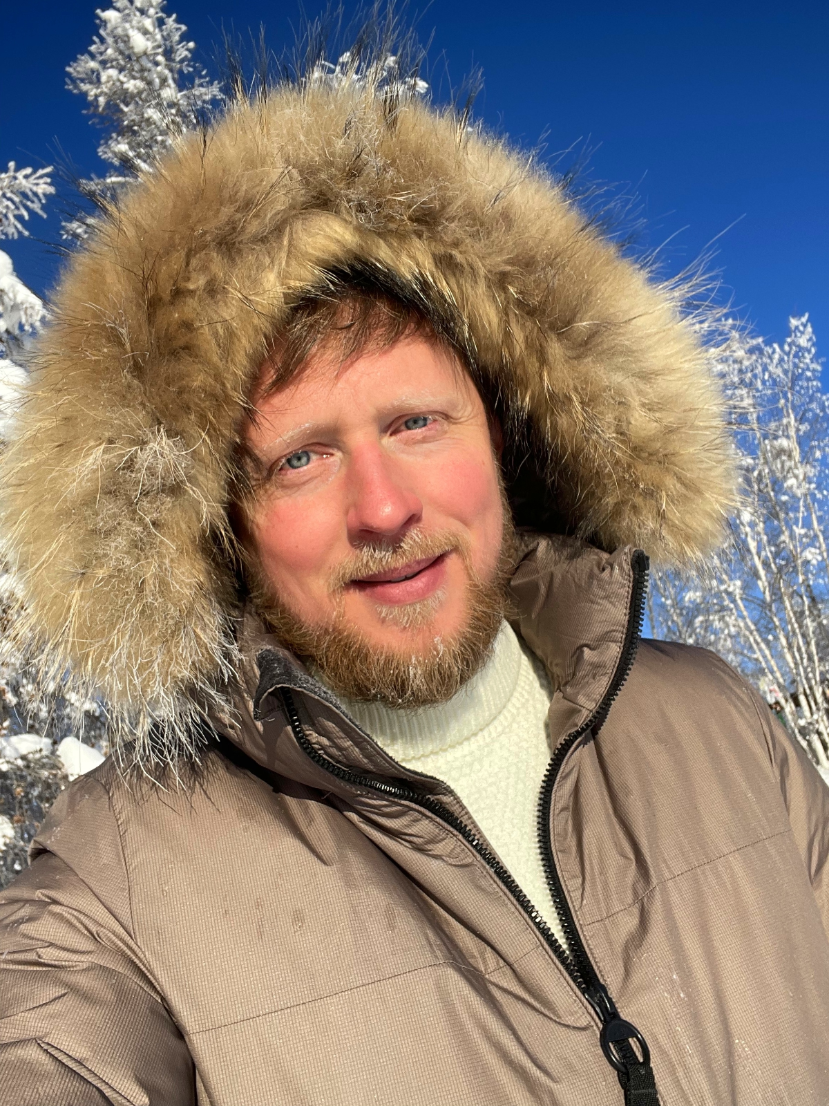 Говорят, зима в этом году только за деньги. Однако, если судить по моему отдохнувшему виду и счастливому состоянию, не стоит мелочиться! | Сетка — социальная сеть от hh.ru