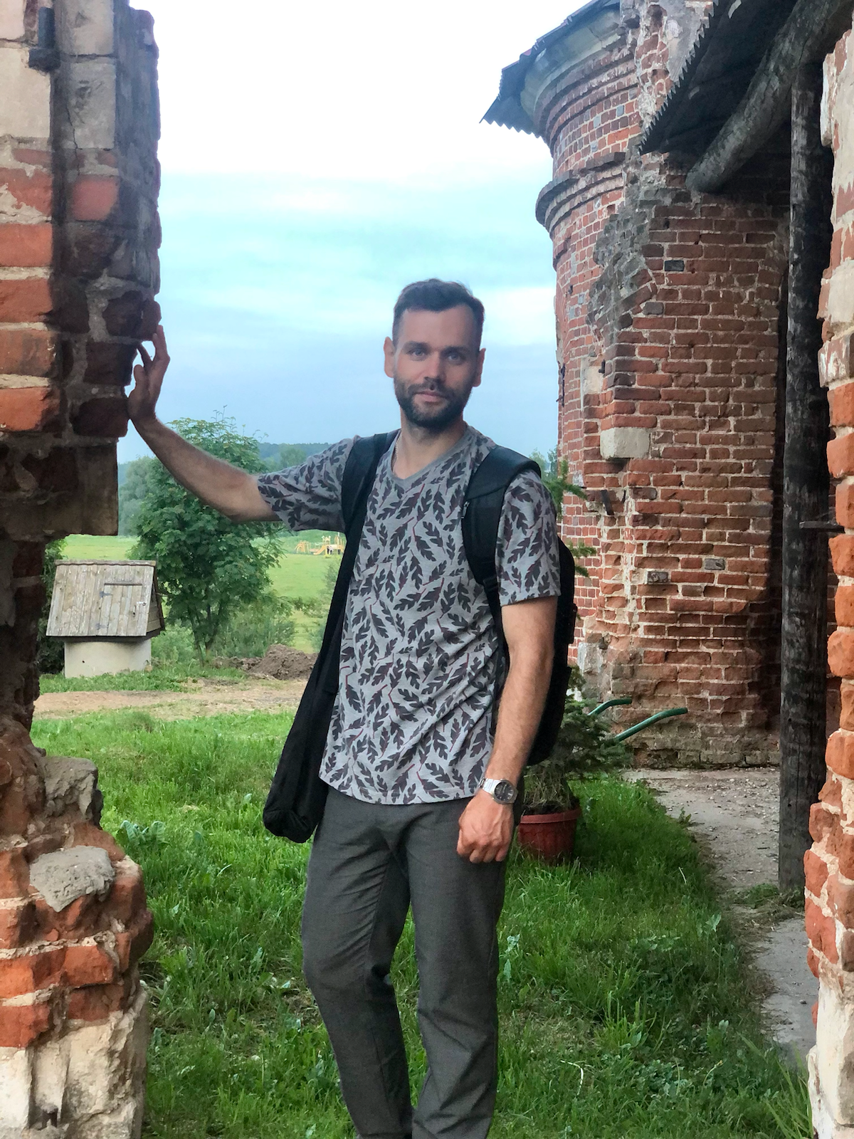 Продаём не строительство домов, а эмоции счастливых семей! | Сетка — социальная сеть от hh.ru