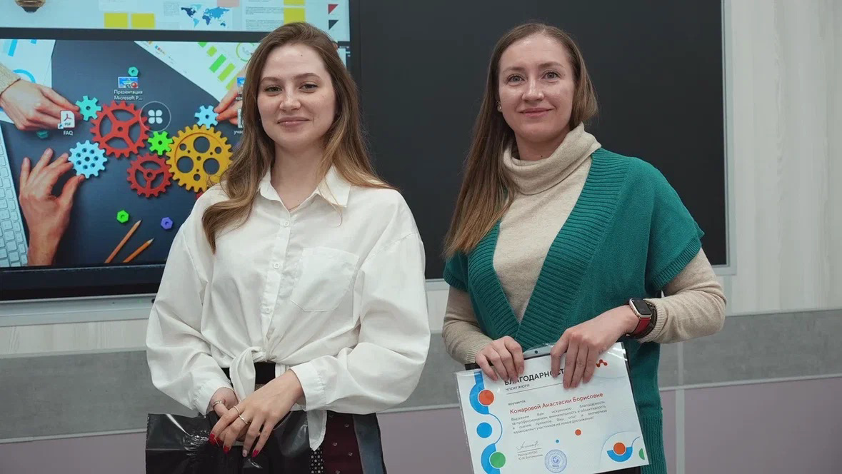 50 оттенков эмоций, когда ты преподаватель на защите курсовых работ😁
А какие эмоции вызывает у вас ваша работа? Делитесь в комментариях! Давайте вычислим самую захватывающую профессию😎
#ИМЭС #КМЭПТ #э... | Сетка — социальная сеть от hh.ru