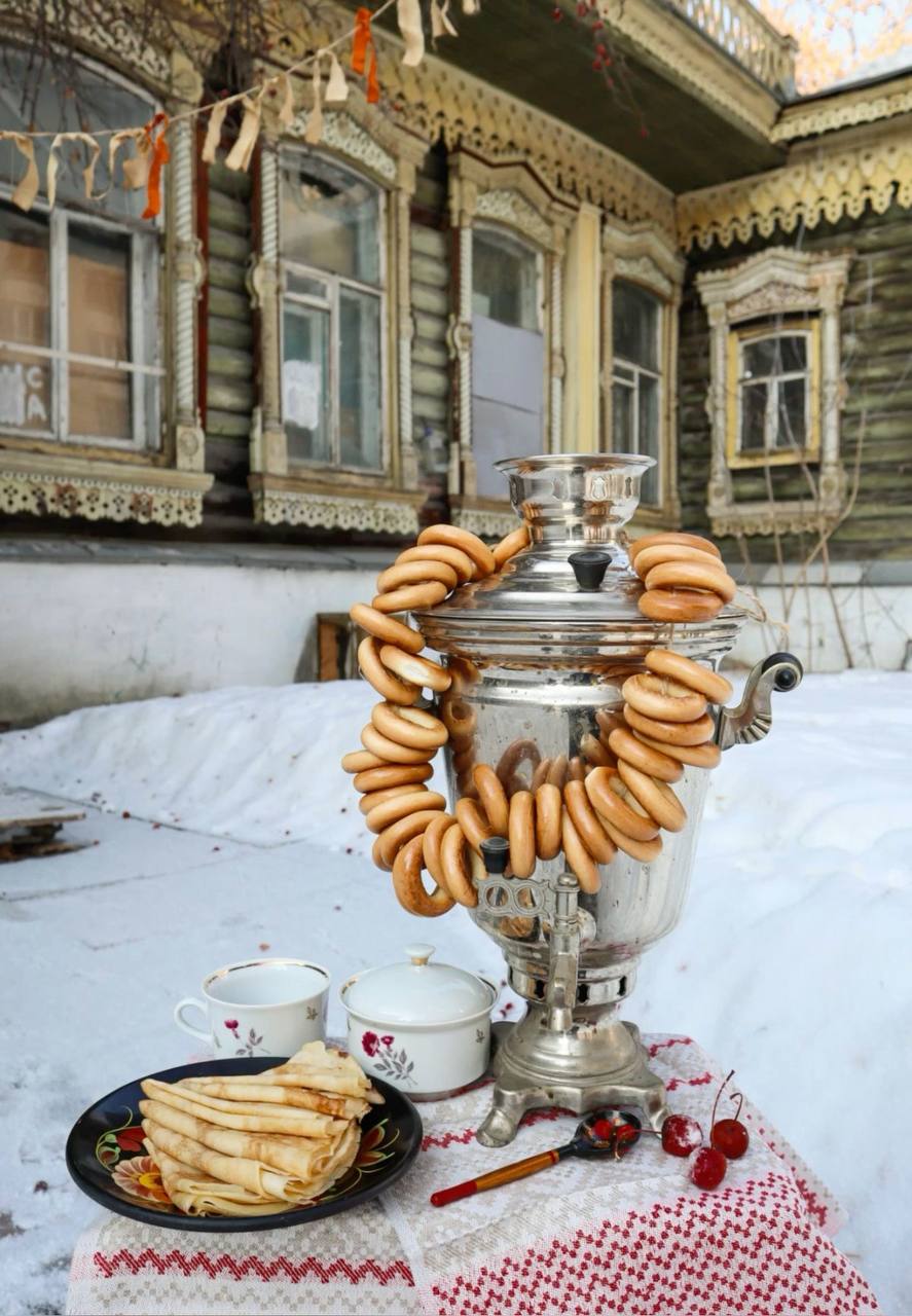 🥞Масленица в Москве
Подборка локаций, где можно поучаствовать в народных забавах, увидеть сожжение масленицы, поесть блины
|1 марта 13:00-18:00|
🔥Масленица в парке Северного речного вокзала
➡️Подробне... | Сетка — социальная сеть от hh.ru