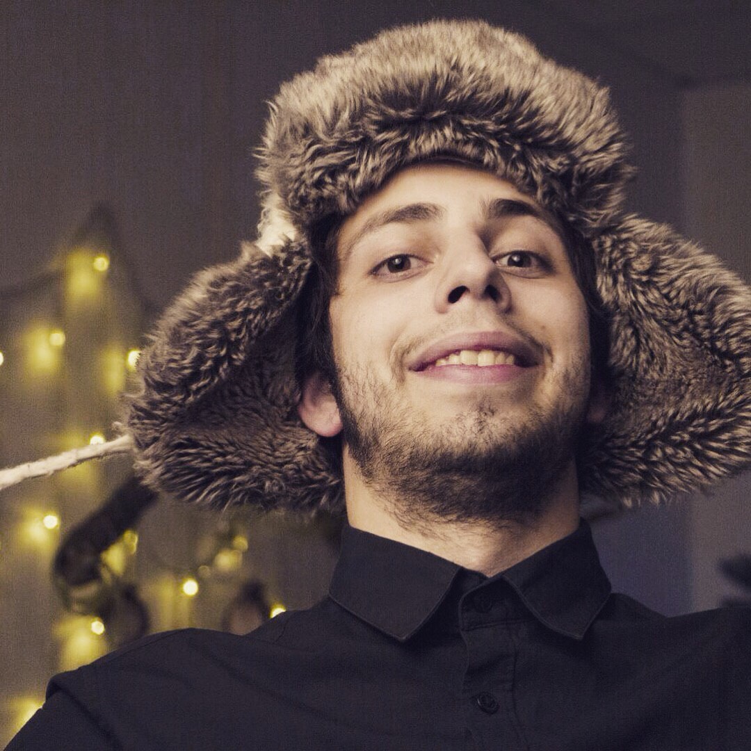 Денис Беззубов