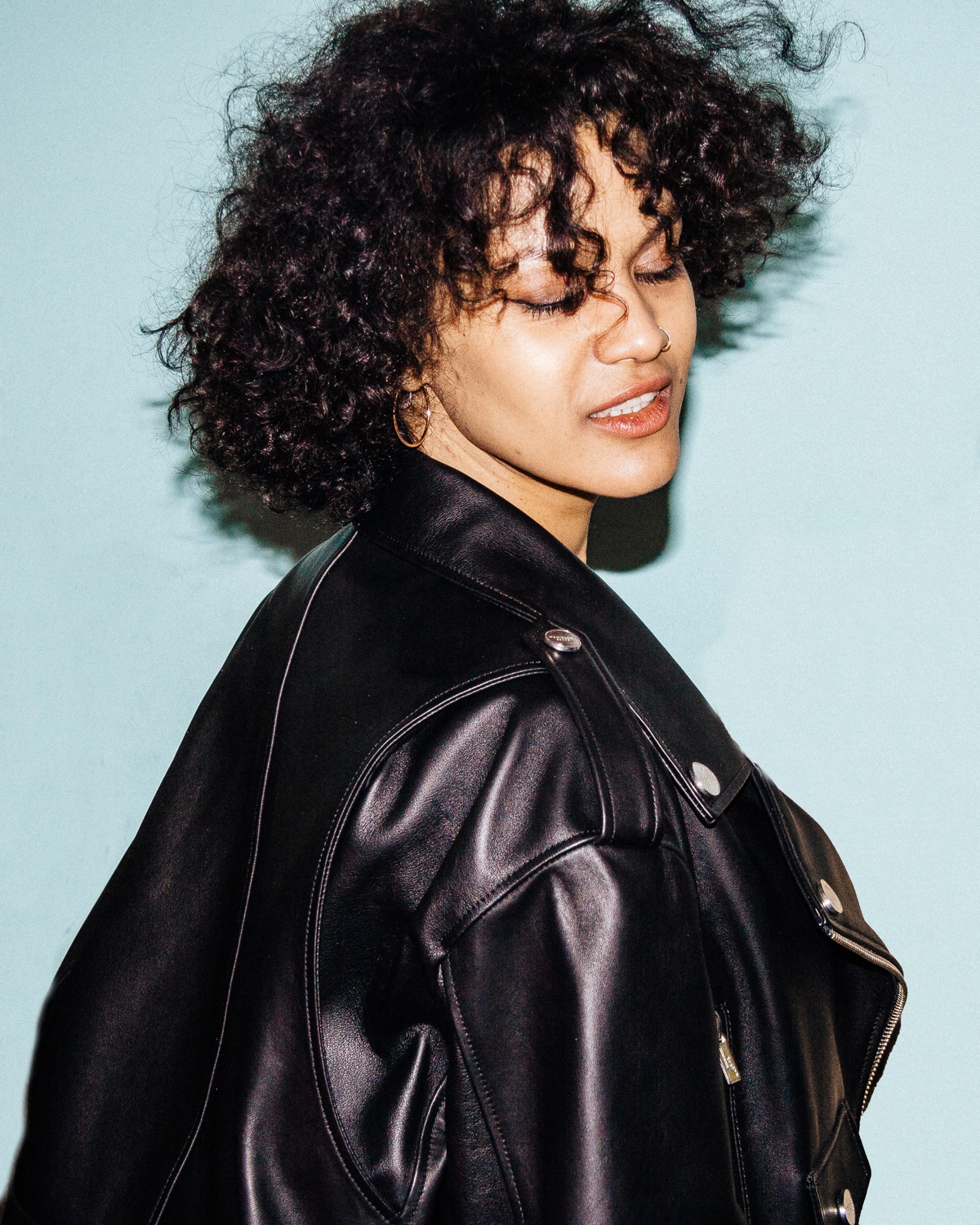 Фотосессия в стиле "Папарацци" на показе Maneken Brand
Фотограф в Петербурге: Александр Волосенцев
#Папарацци #ManekenBrand #ФотографПитер #РекламныйФотограф
#КонтентФотографСпб | Сетка — социальная сеть от hh.ru