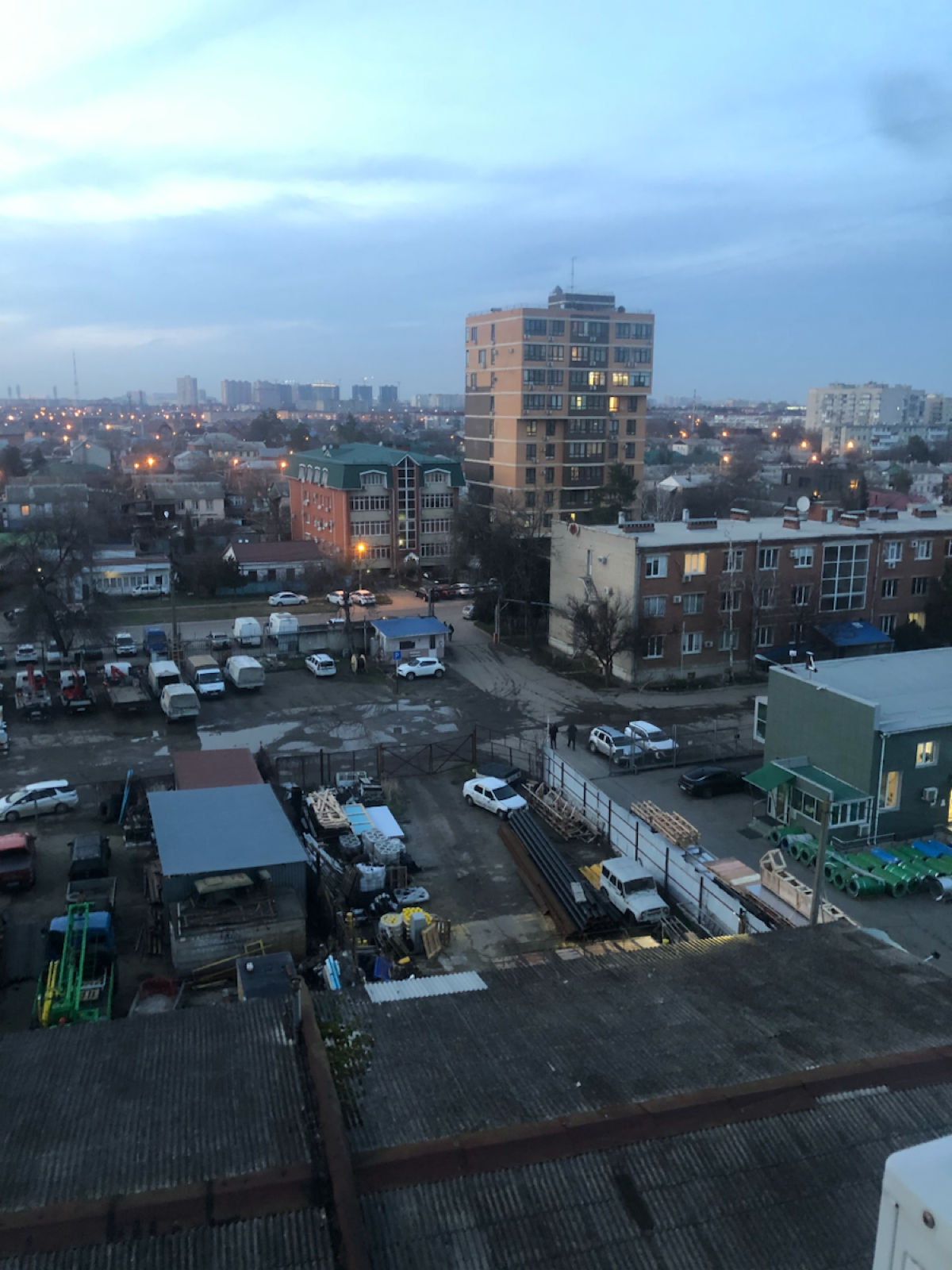 🌟 Наш переезд: новый старт для креатива! 🌟
Мы оставили город, где угасло вдохновение, и нашли в Краснодаре место нашей энергии! В этом 44-секундном влоге — история переезда, возвращения страсти к рабо... | Сетка — социальная сеть от hh.ru