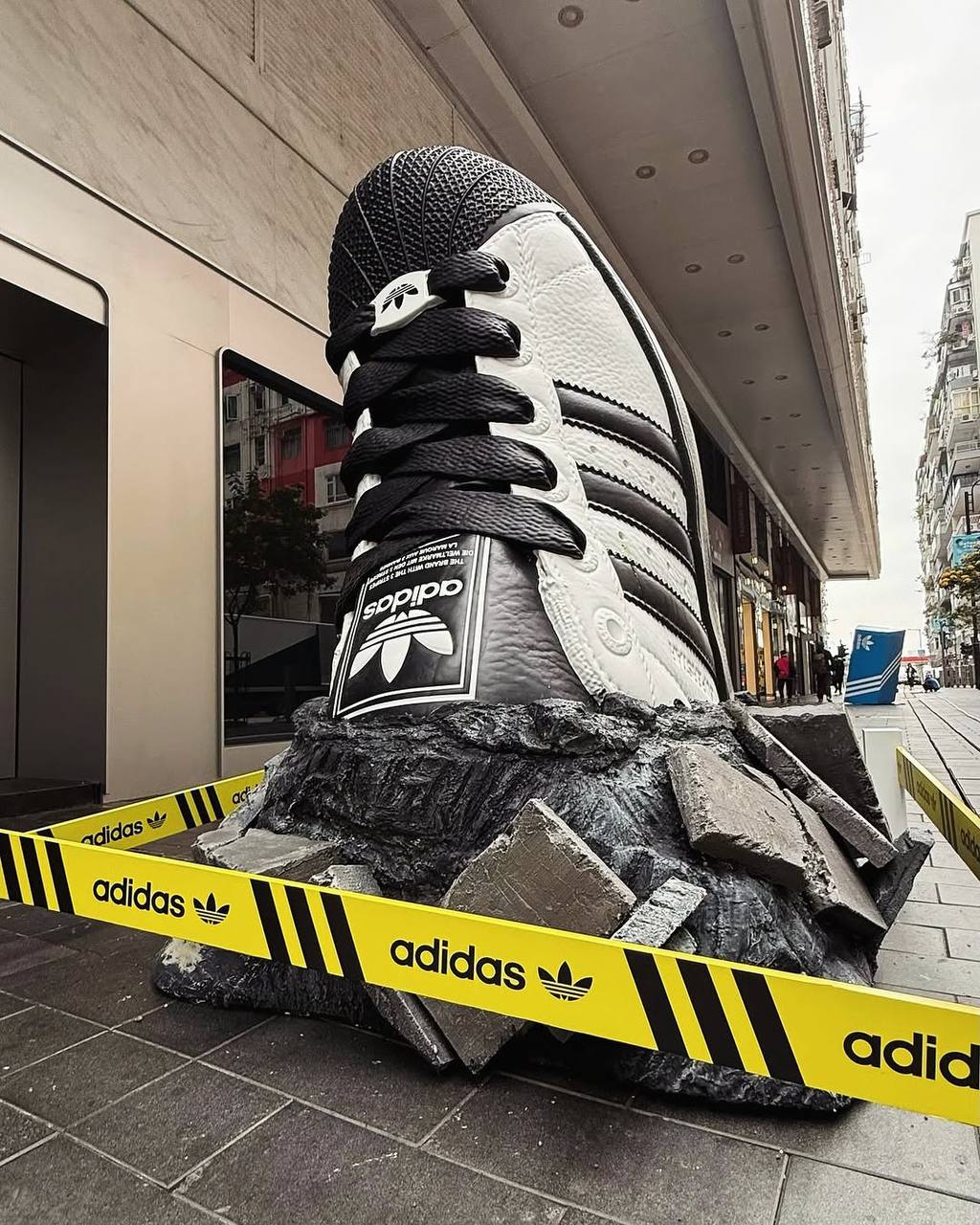 Реклама от adidas в Гонконге к предстоящему показу уличной моды.
celeba-sport.ru / Sport Community | Сетка — социальная сеть от hh.ru