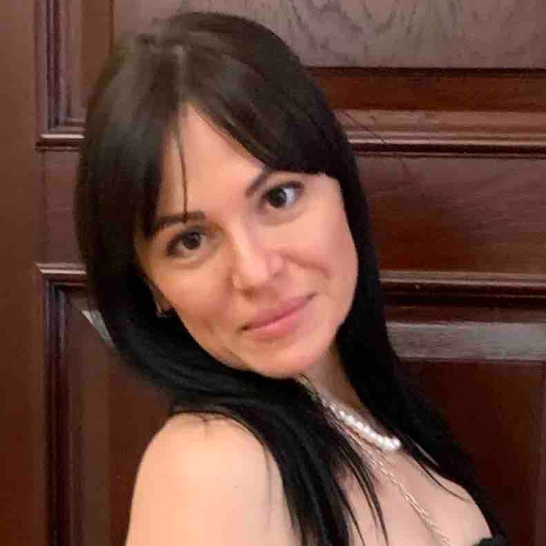 Нина Зурина