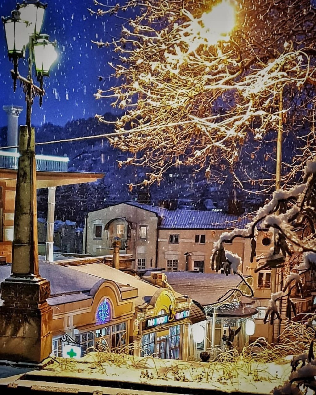 ✨ Очарование зимнего Кисловодска
📷 iollla
@stavropolyevibe | Сетка — социальная сеть от hh.ru