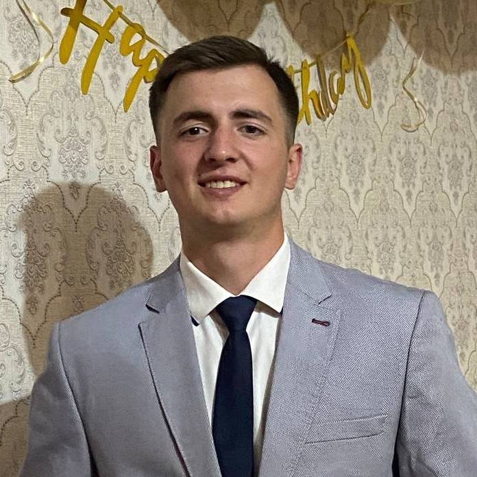 Павел Зверев