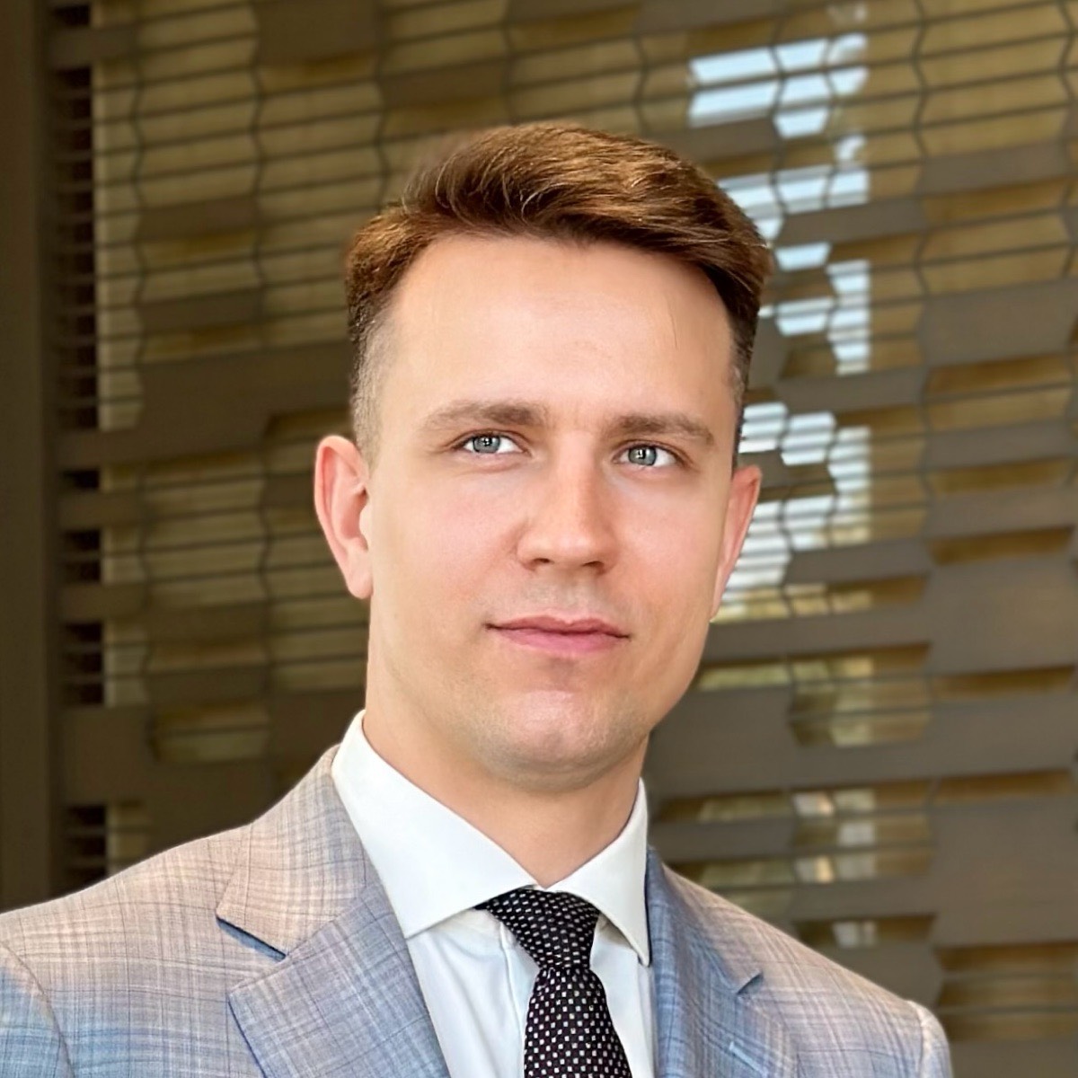 Петр Петров | Сетка — социальная сеть от hh.ru