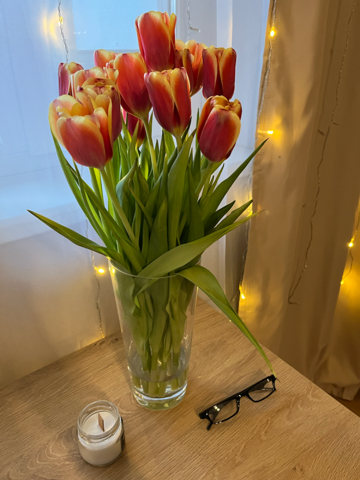 Мой рабочий стол, когда пришла весна и скоро 8 марта 🌷 | Сетка — социальная сеть от hh.ru