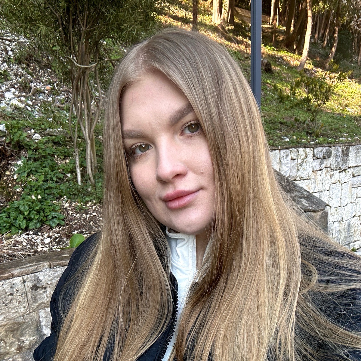 Алёна Сытник